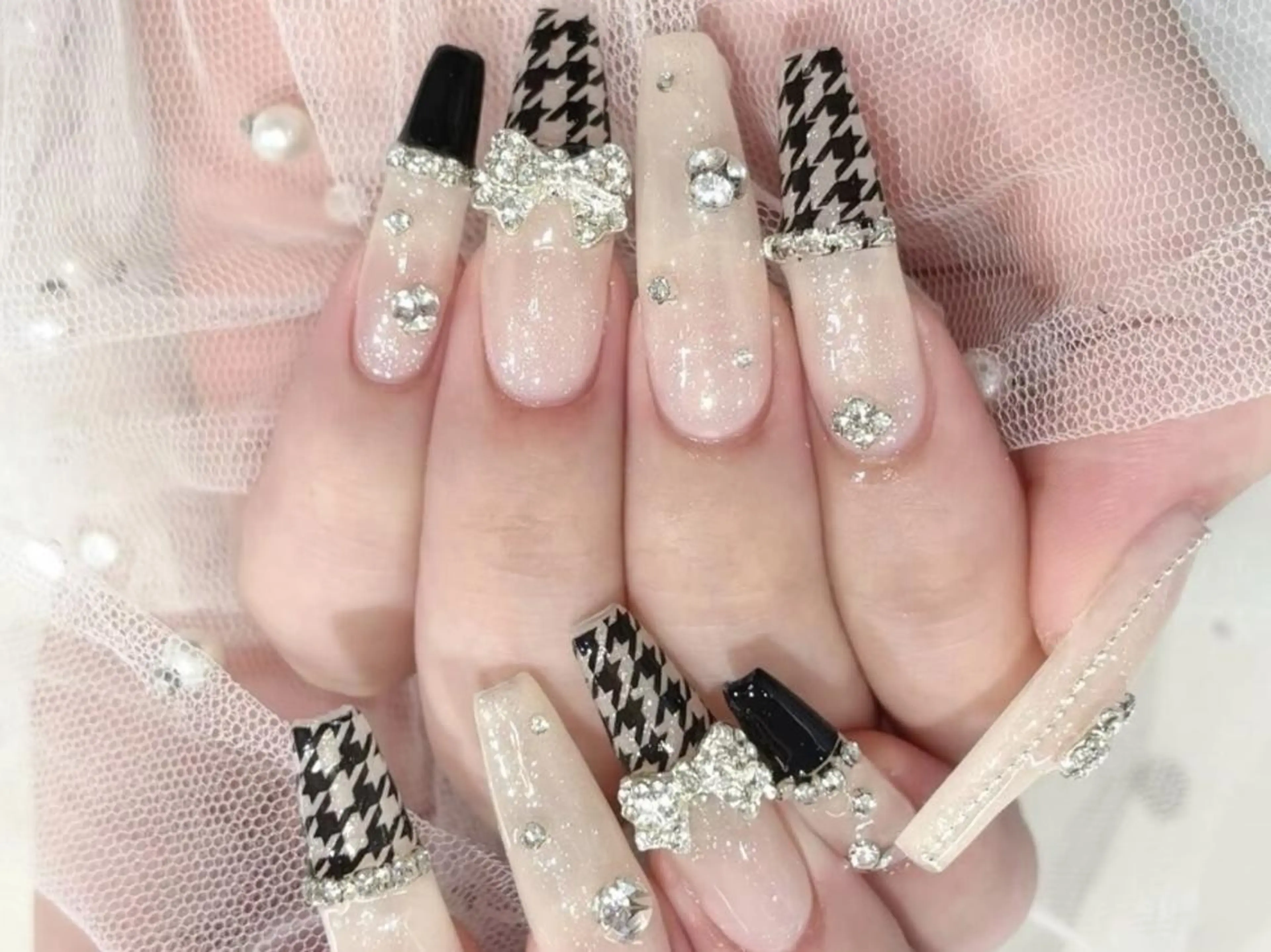 メンズ ネイル アートネイル フレンチネイル ジェルネイル キラキラネイル パラジェル ハンドネイル フットネイル Bloom kabukiのネイルデザイン