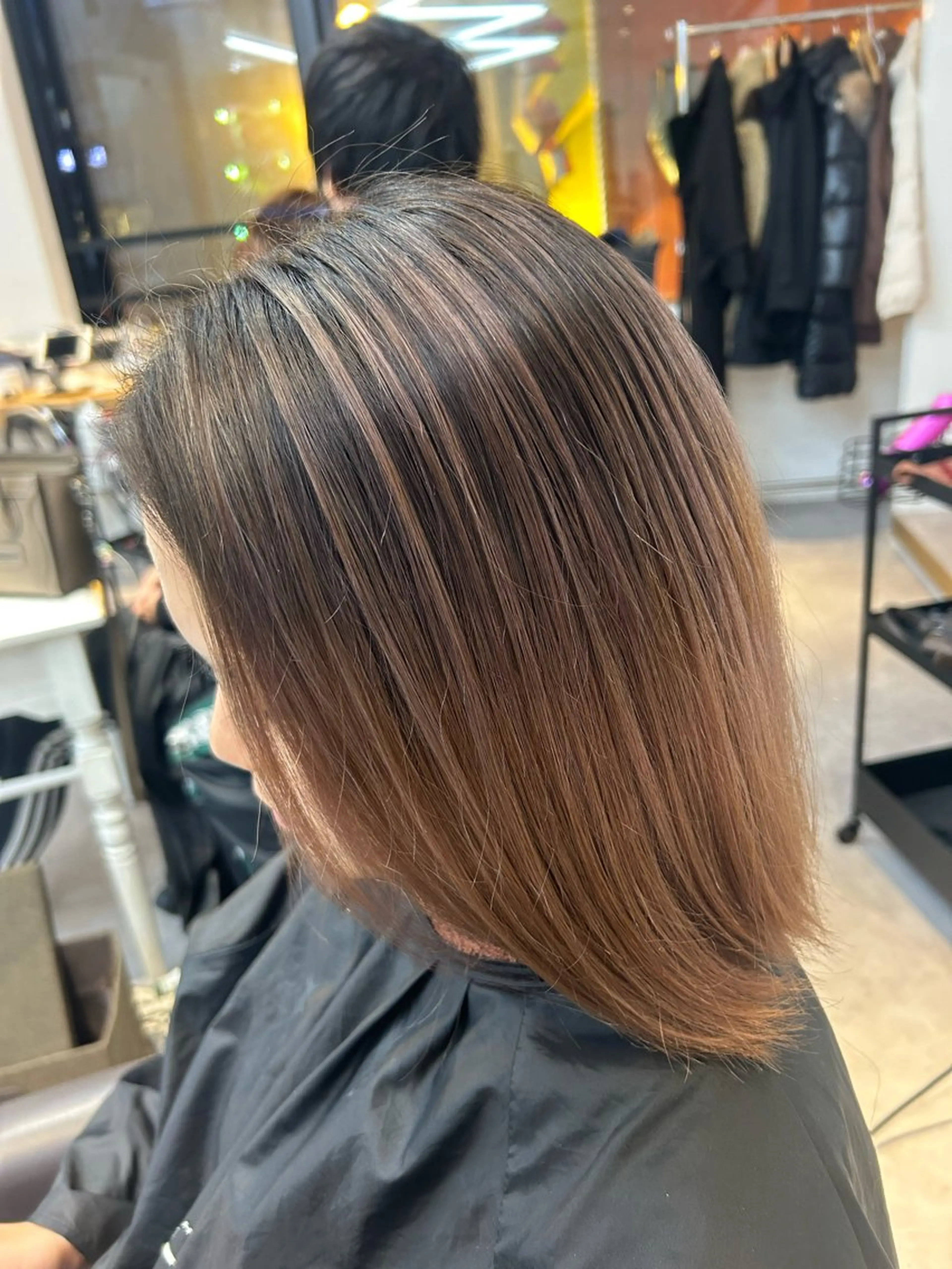 ミディアム カラー ヘアアレンジ シールエクステ バレイヤージュ ブリーチ ハイライトカラー ハイトーンカラー 下妻 カラーエクステ難波のヘアスタイル