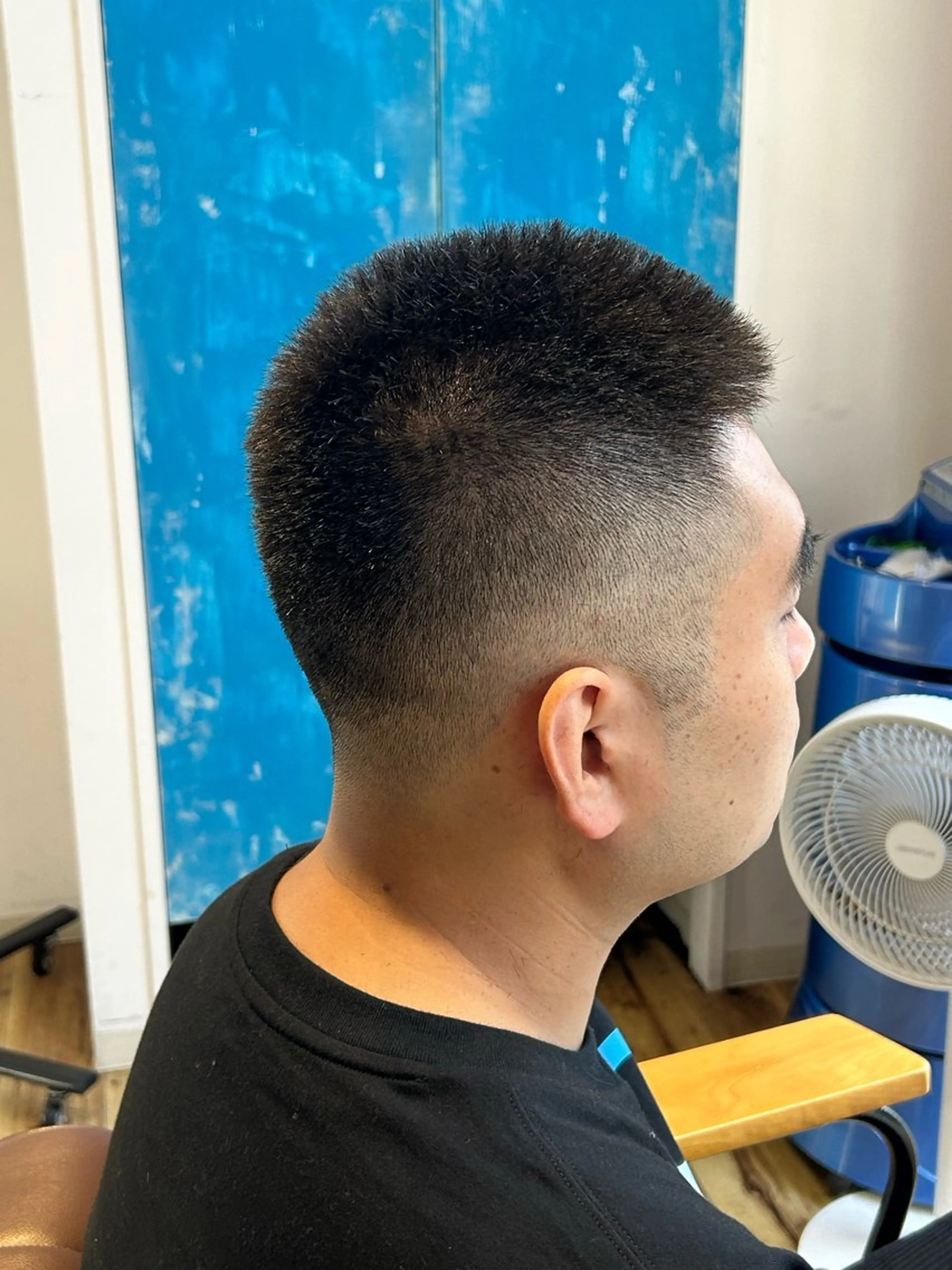 メンズ フェードカット 🍒ケアカラー🍒 AKAね🤍のヘアスタイル