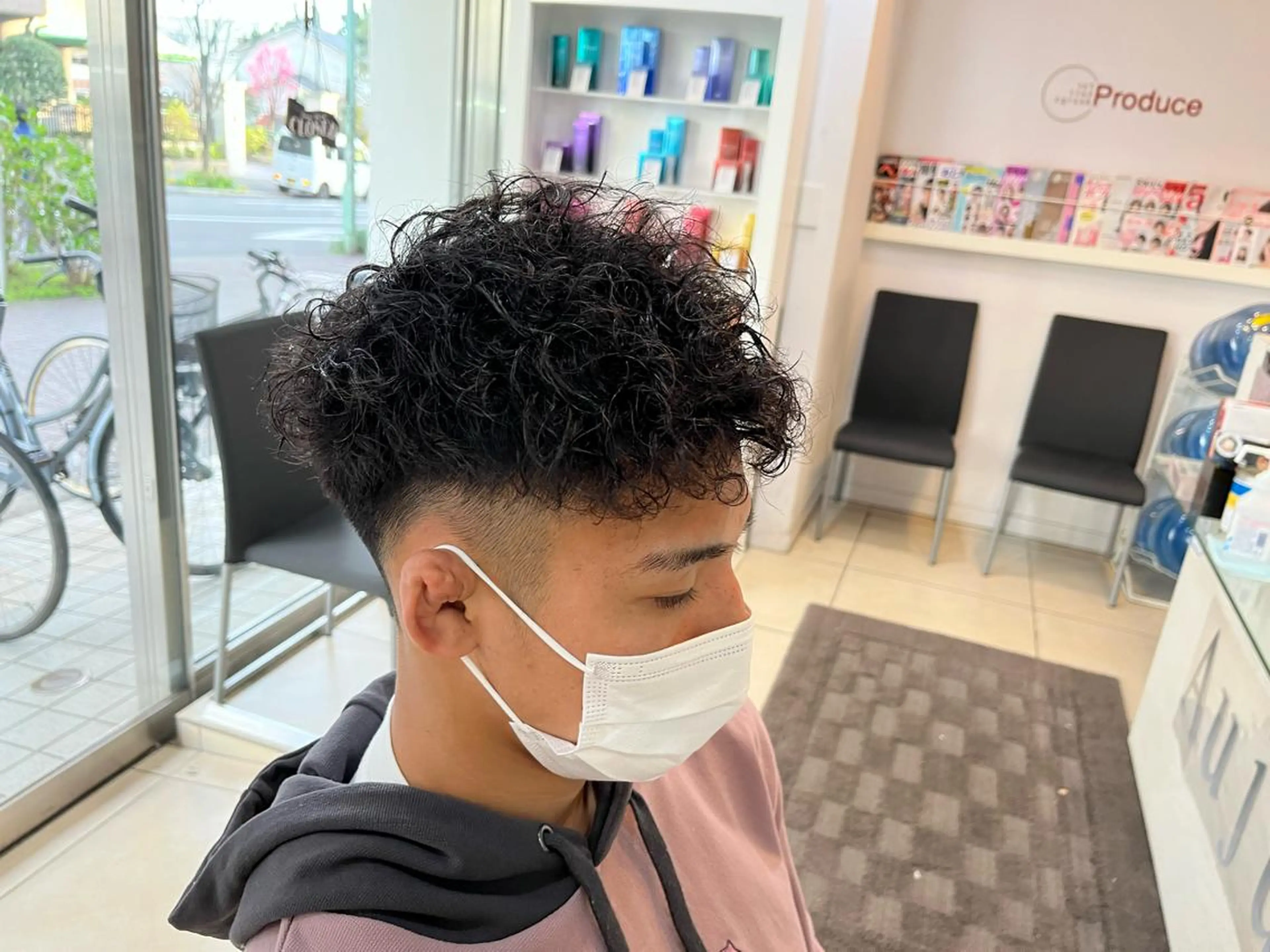 ショート パーマ メンズ メンズパーマ カット パーマ 韓国風メンズ/毛流れ ヘアなら須田龍世のヘアスタイル