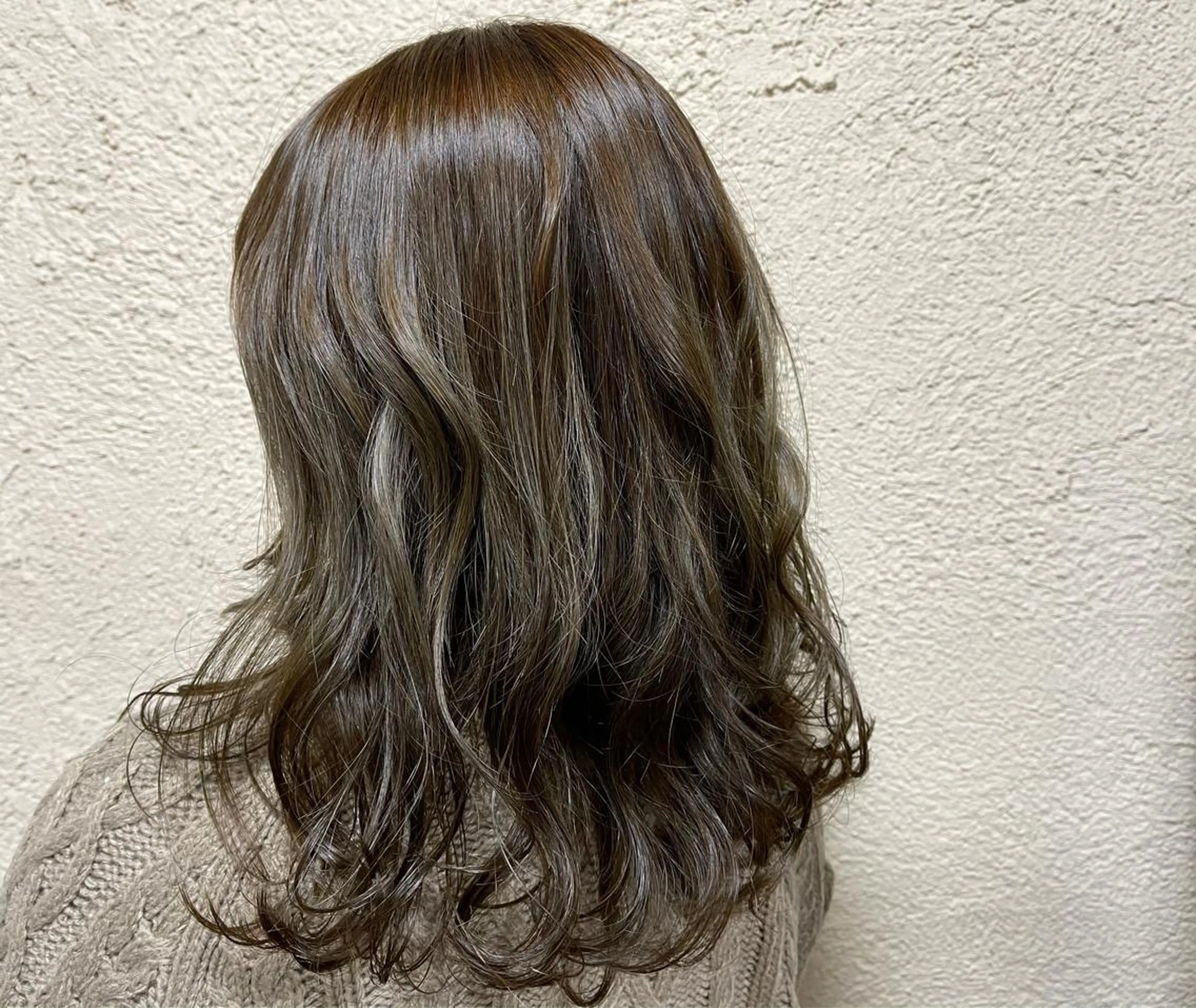 ロング カラー レイヤーカット 磧本 祐里恵のヘアスタイル