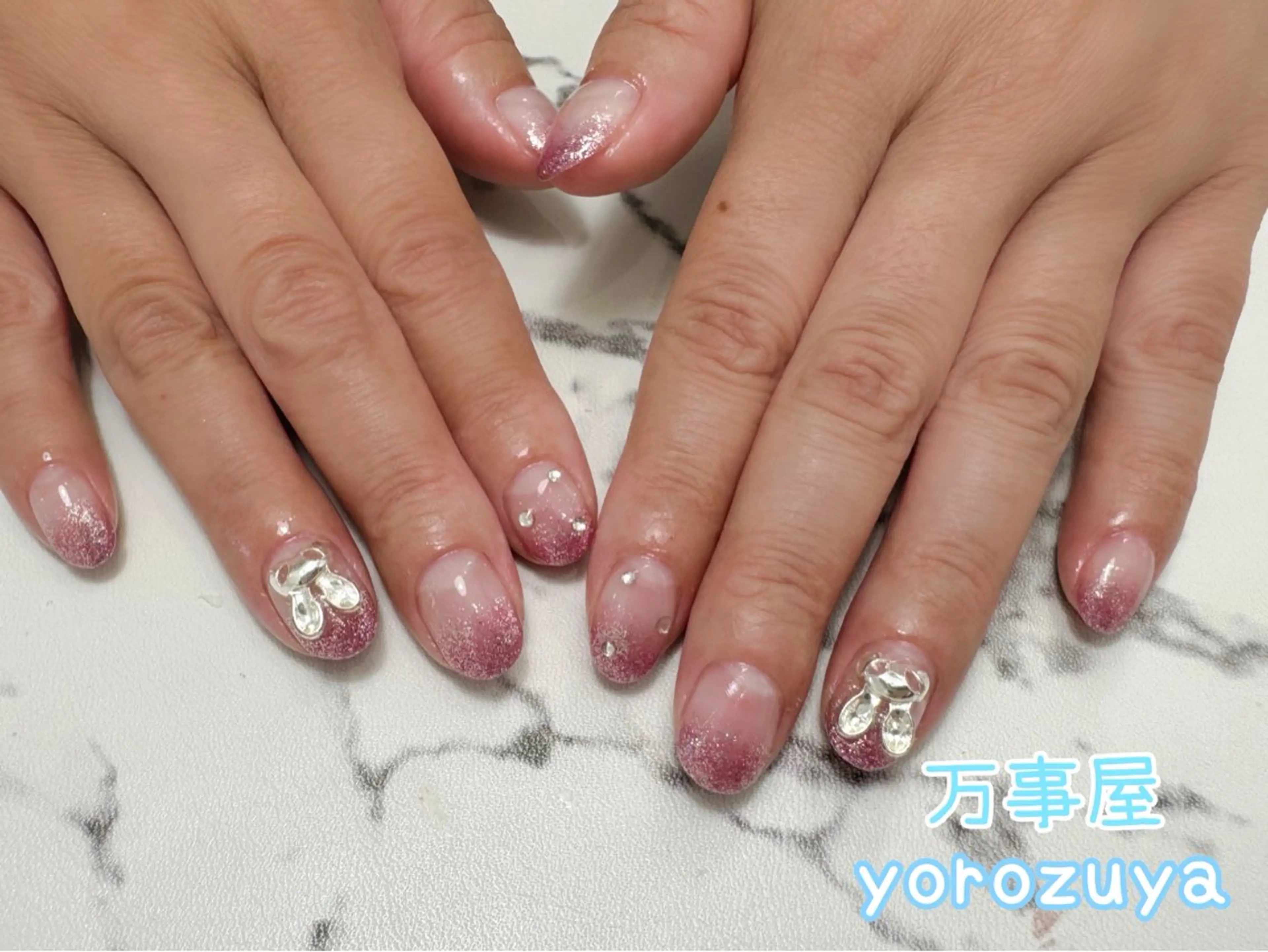 ネイル グラデーション ☆ YOROZUYA..のネイルデザイン