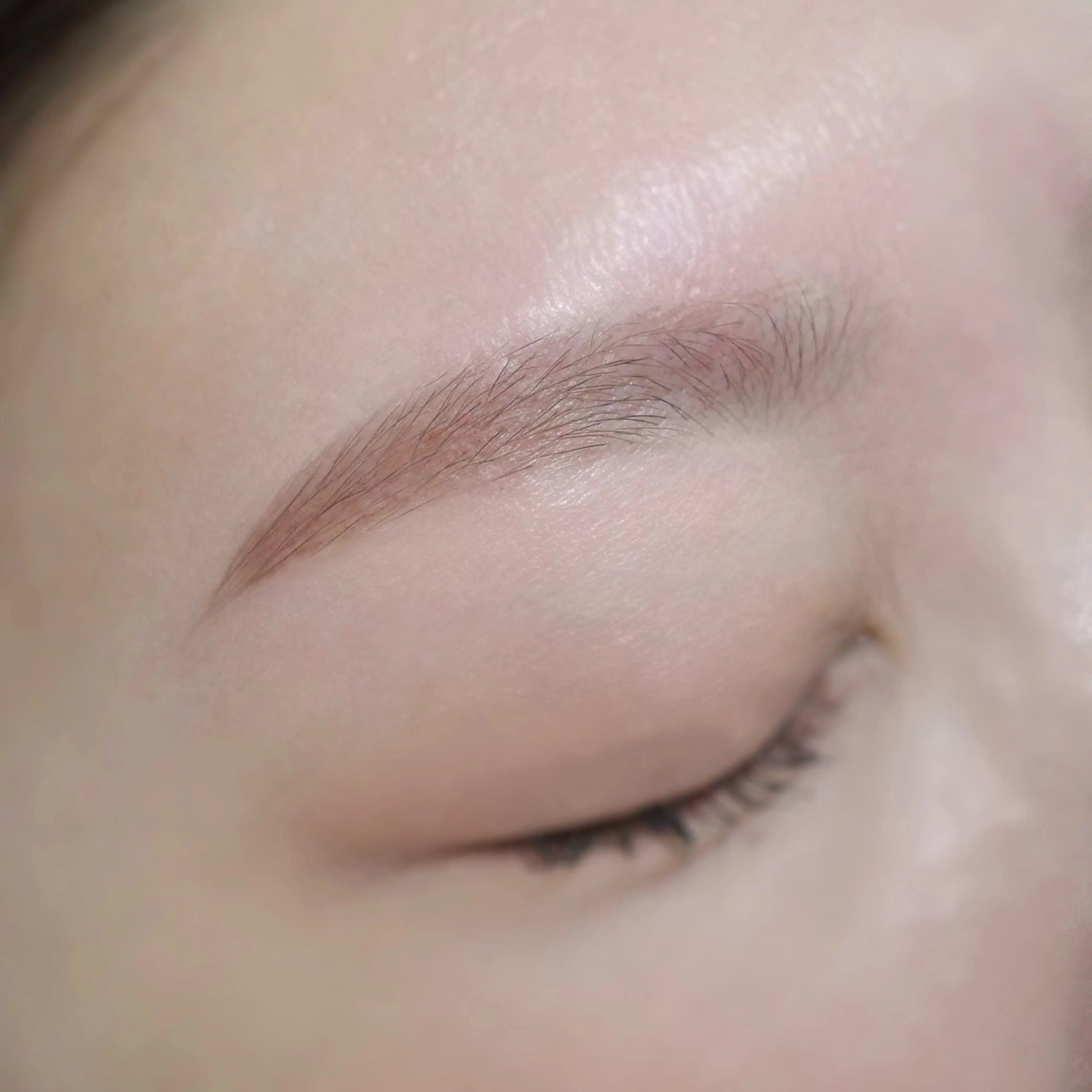 アイブロウ ワックス脱毛 maru 🌿代官山の眉毛・アイブロウイメージ