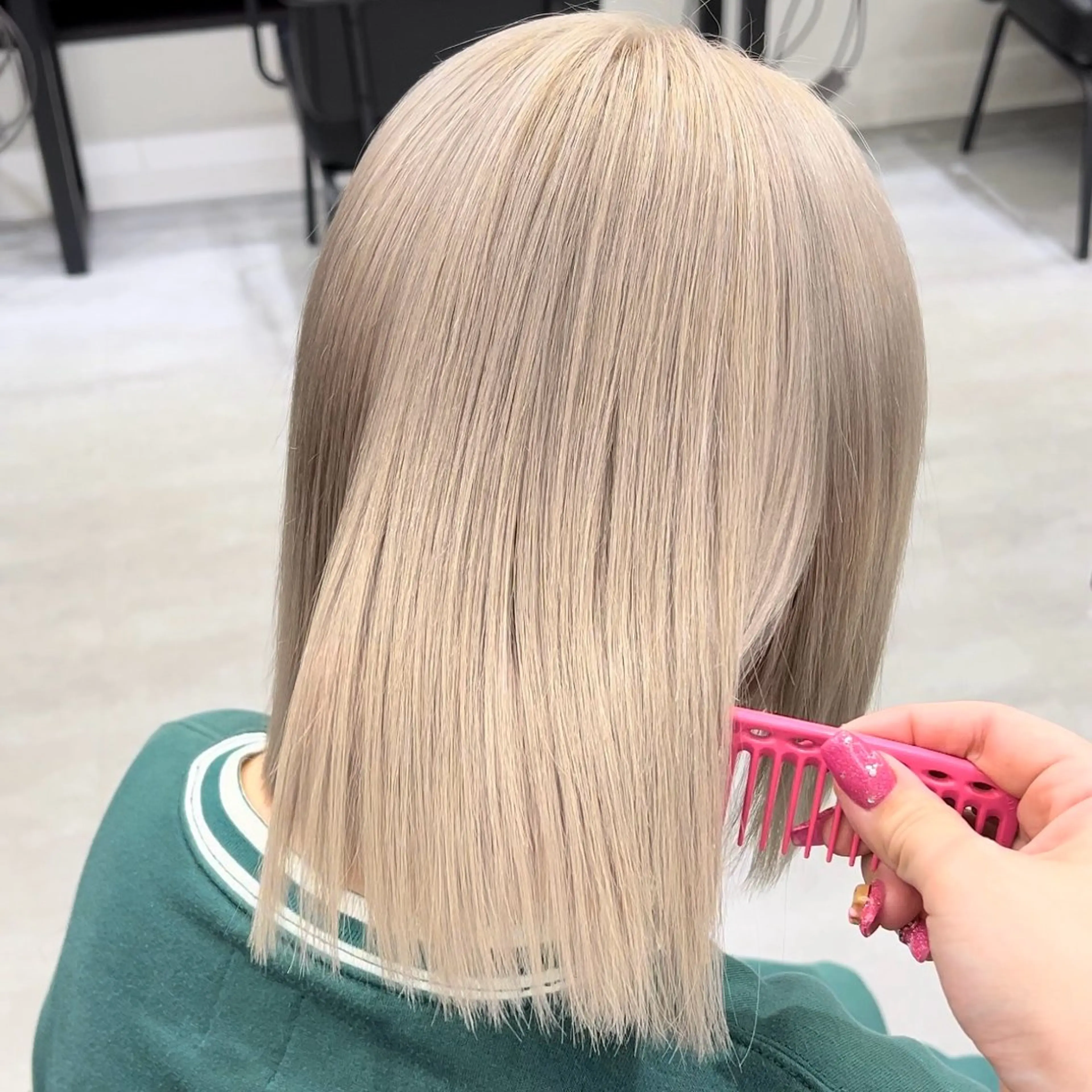 ショート カラー ベージュカラー ブリーチ ケアブリーチ 透明感カラー デザインカラー いろあそび所属・ショート/ウルフ カットモデル募集のヘアスタイル