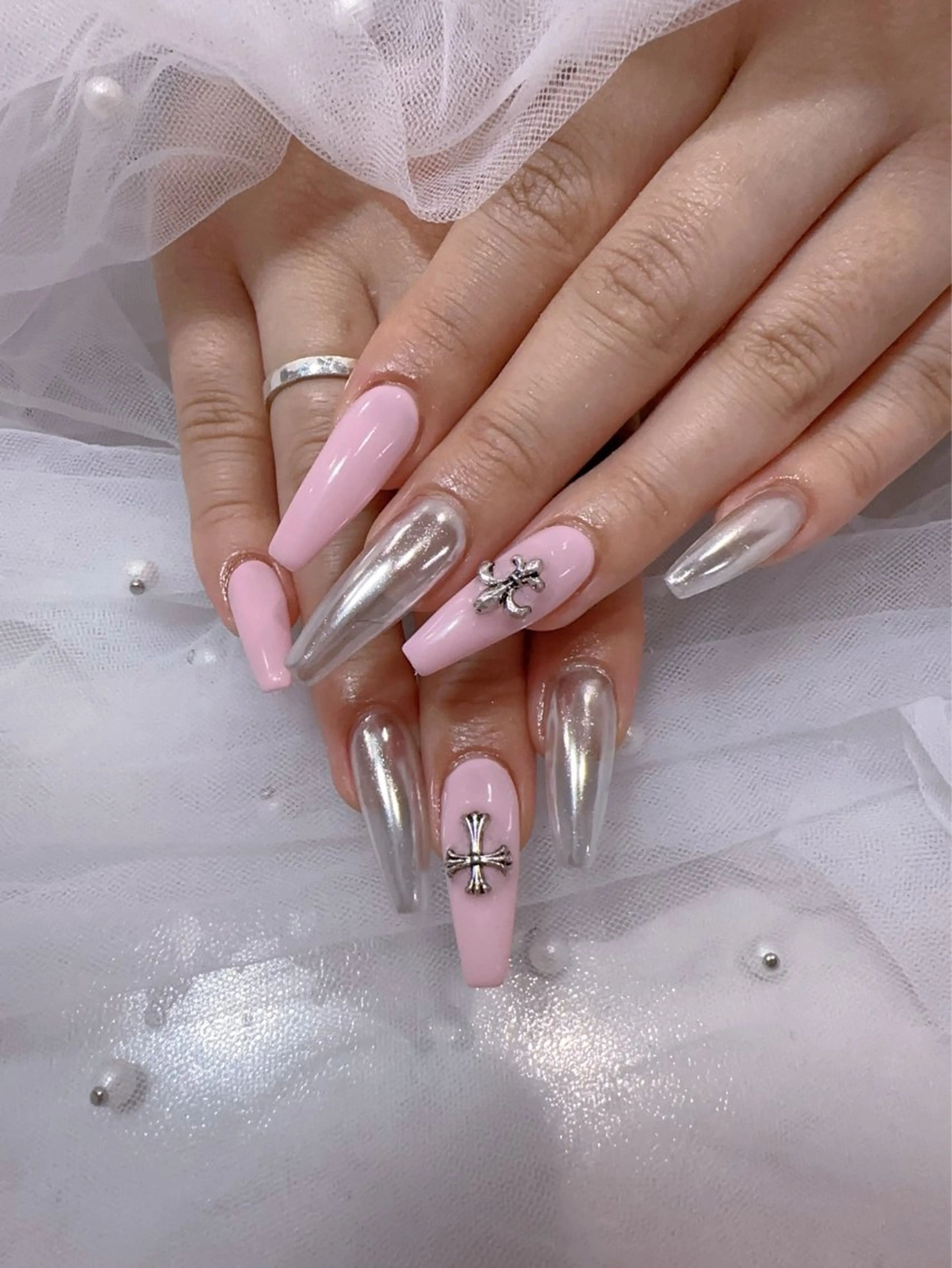 ネイル アートネイル フラッシュネイル フレンチネイル ジェルネイル ガラスフレンチ ハンドネイル You&Me Miyuのネイルデザイン