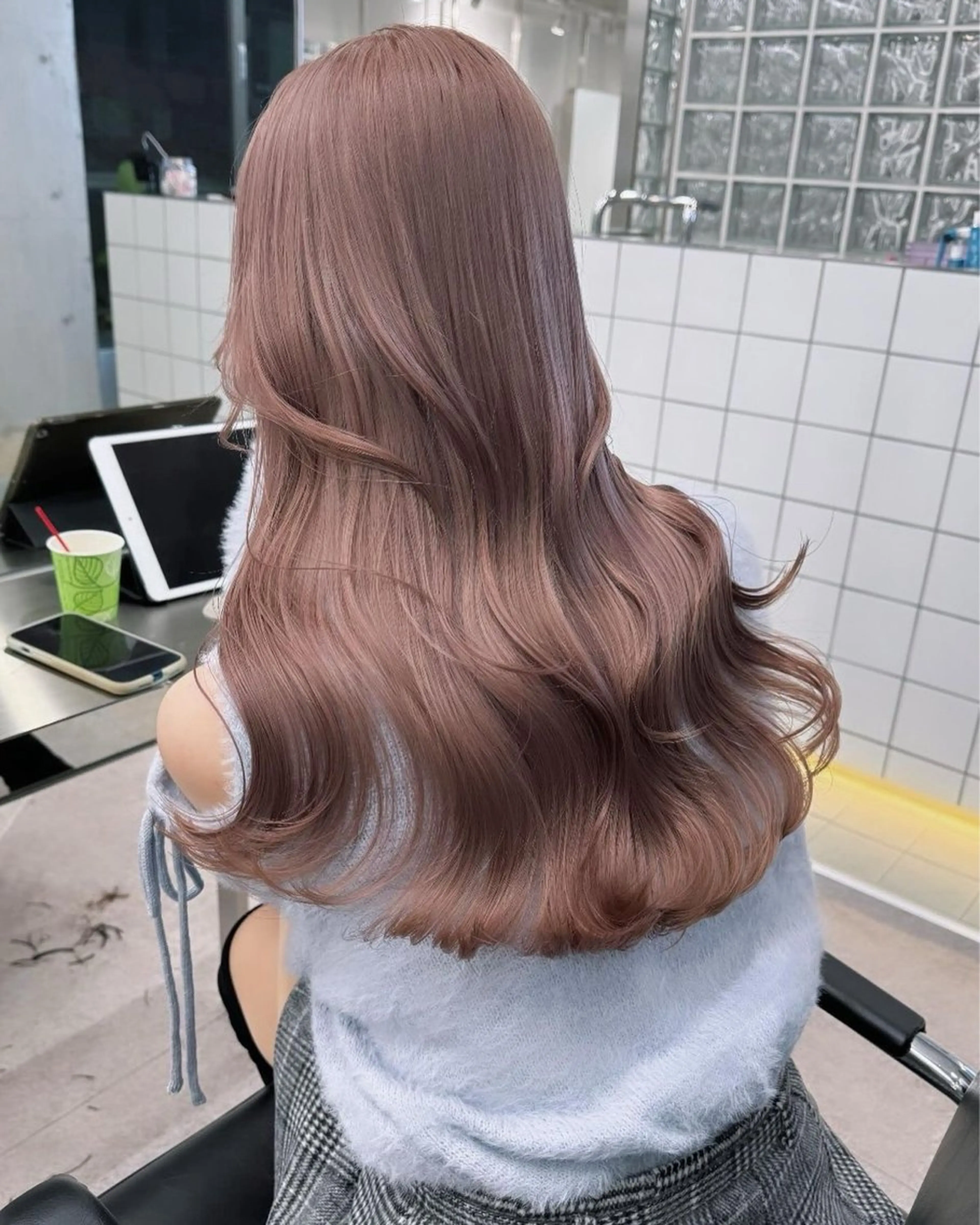 ミディアム カラー ベージュカラー ブラウンカラー ブラウンベージュ ヘアカラー ハイトーン職人/ ムラ修正/拓真のヘアスタイル