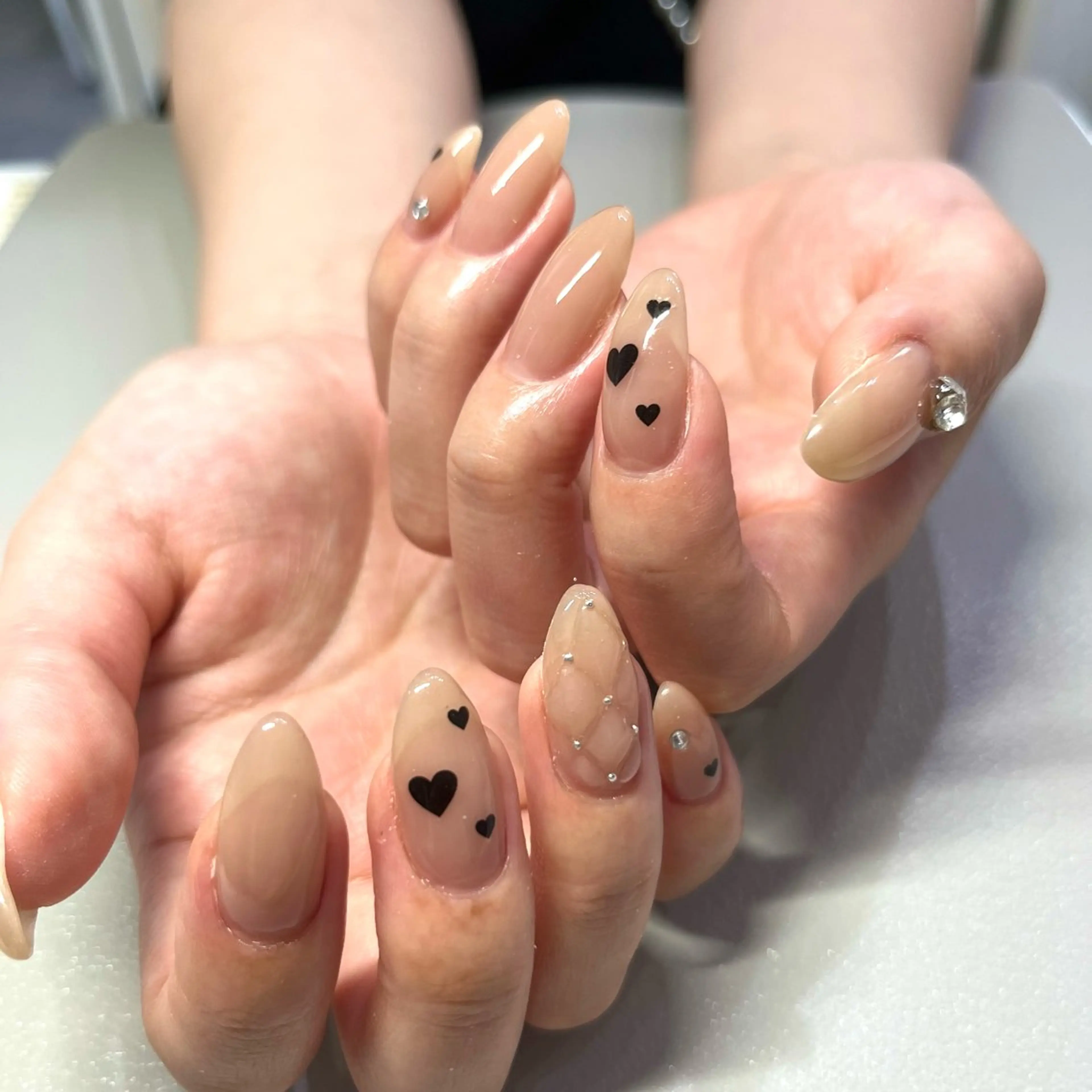 ネイル ハンドネイル Ray. ちゅるん系ニュアンスのネイルデザイン