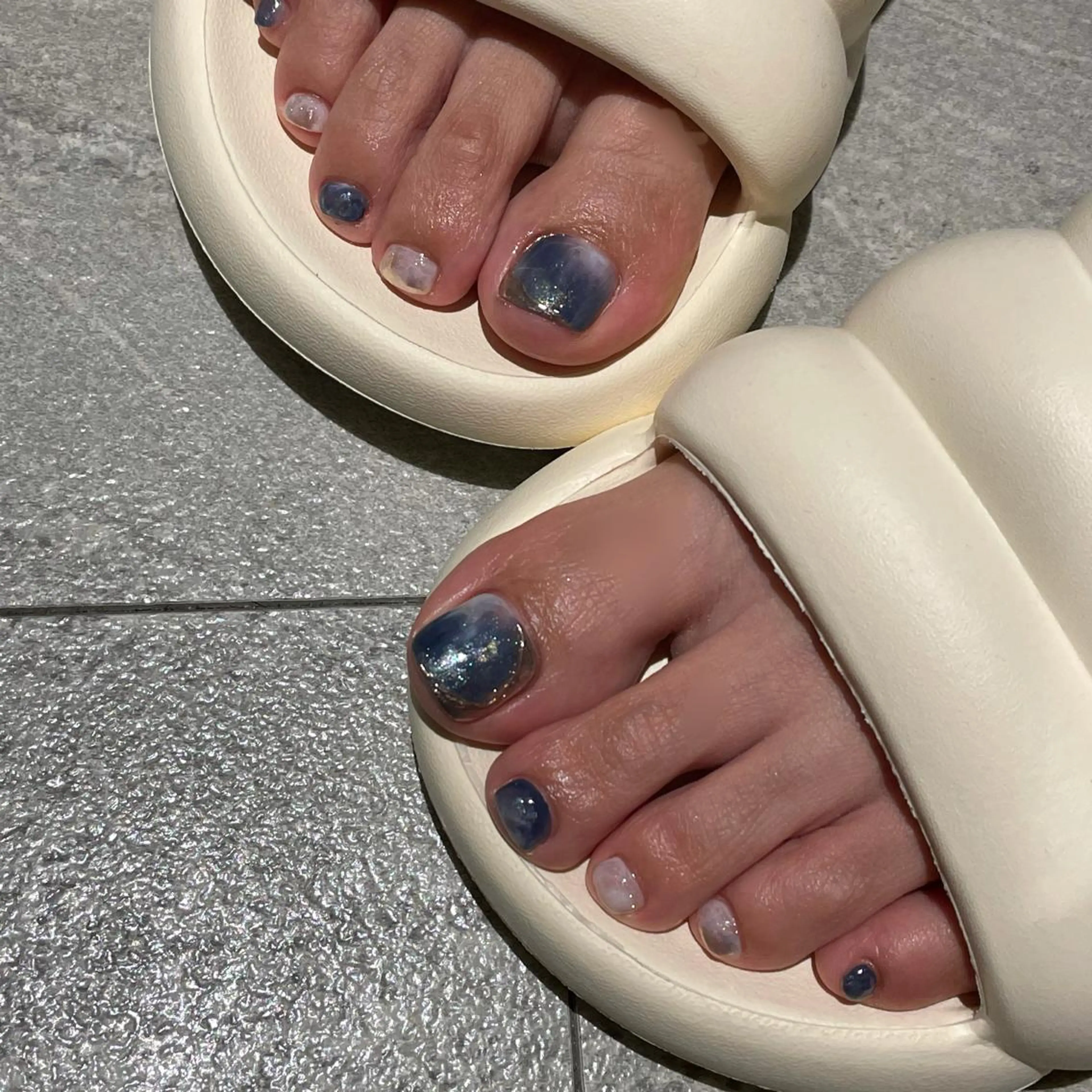 ネイル フットネイル Ami 🦥のネイルデザイン