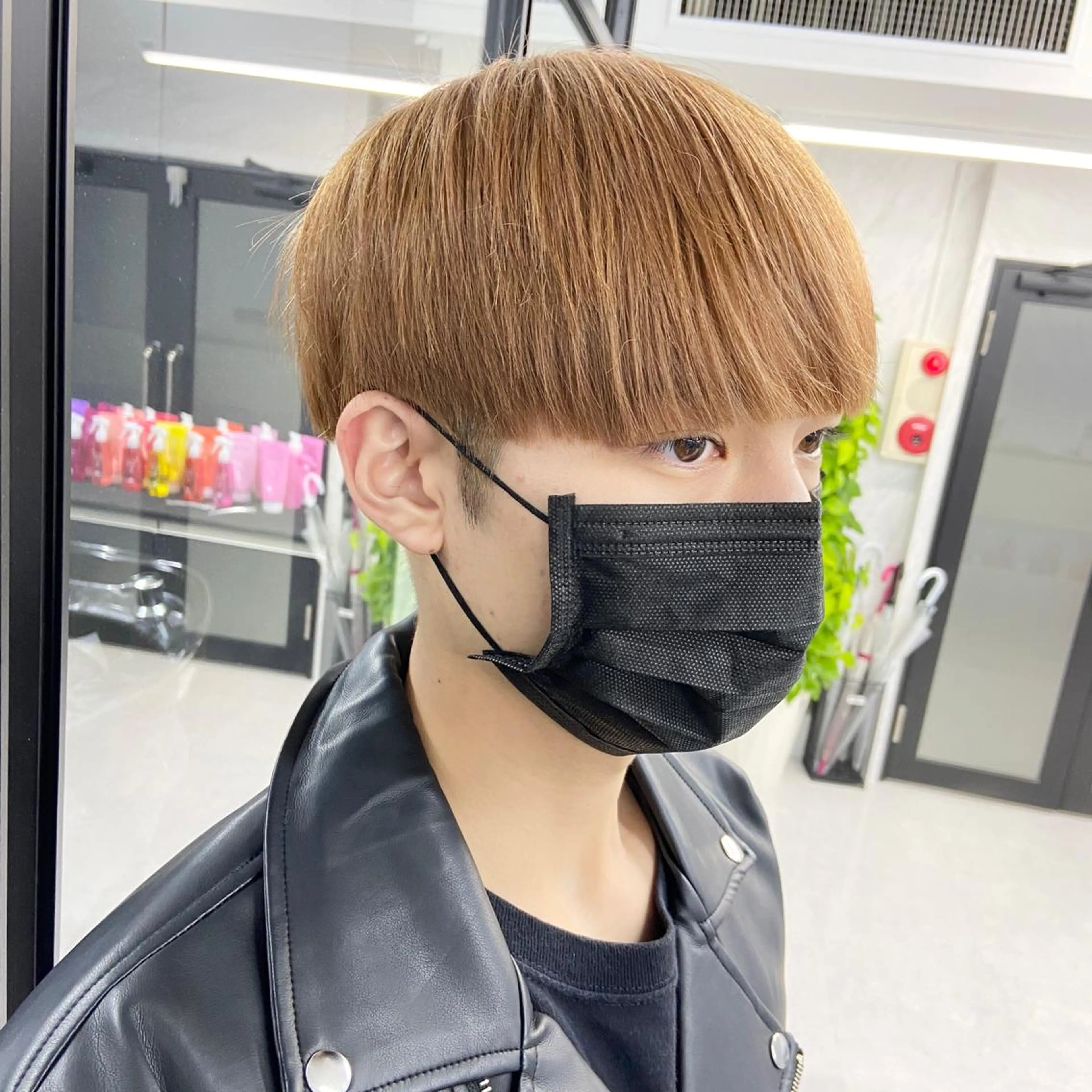 ショート カラー メンズ メンズハイトーン ハイトーンカラー ヘアカラー トリートメント ミルボンAujua認定サロン Ria  OSAKA 梅田所属・メンズ特化/ マンツーマン/Ryuのヘアスタイル