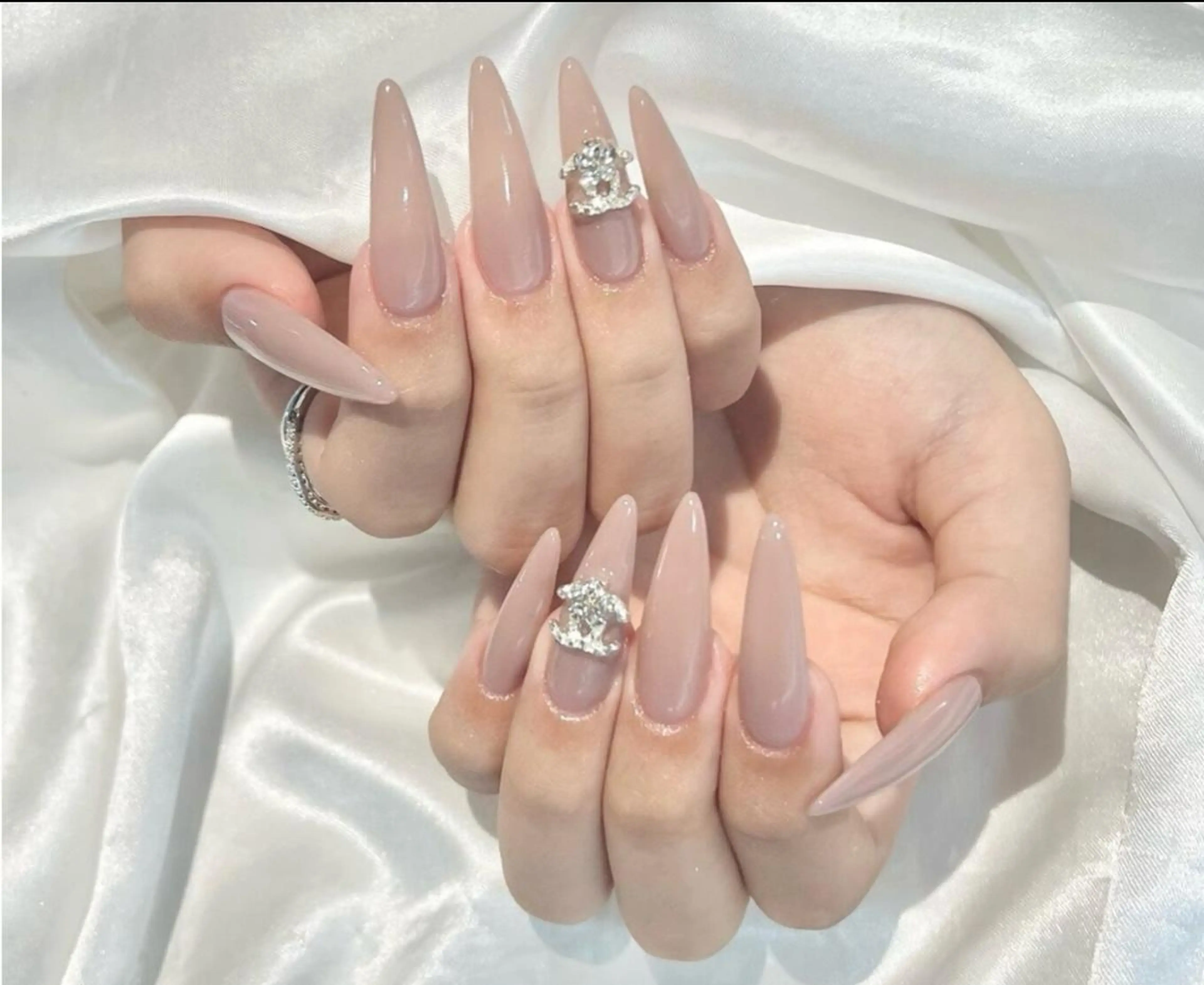 ネイル WISTERIA yunaのネイルデザイン