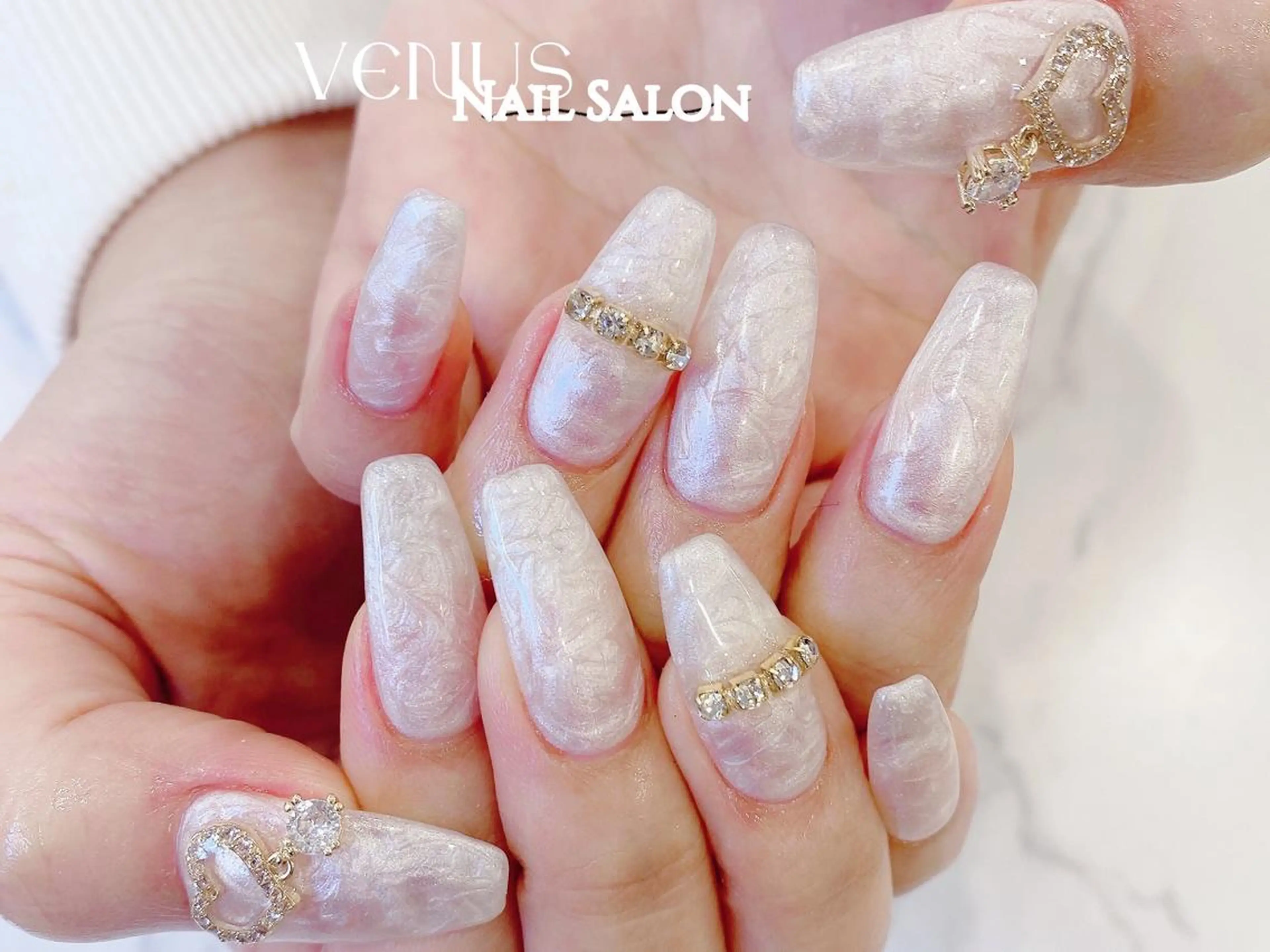 ロング VENUS Nail ★池袋徒歩2分のネイルデザイン