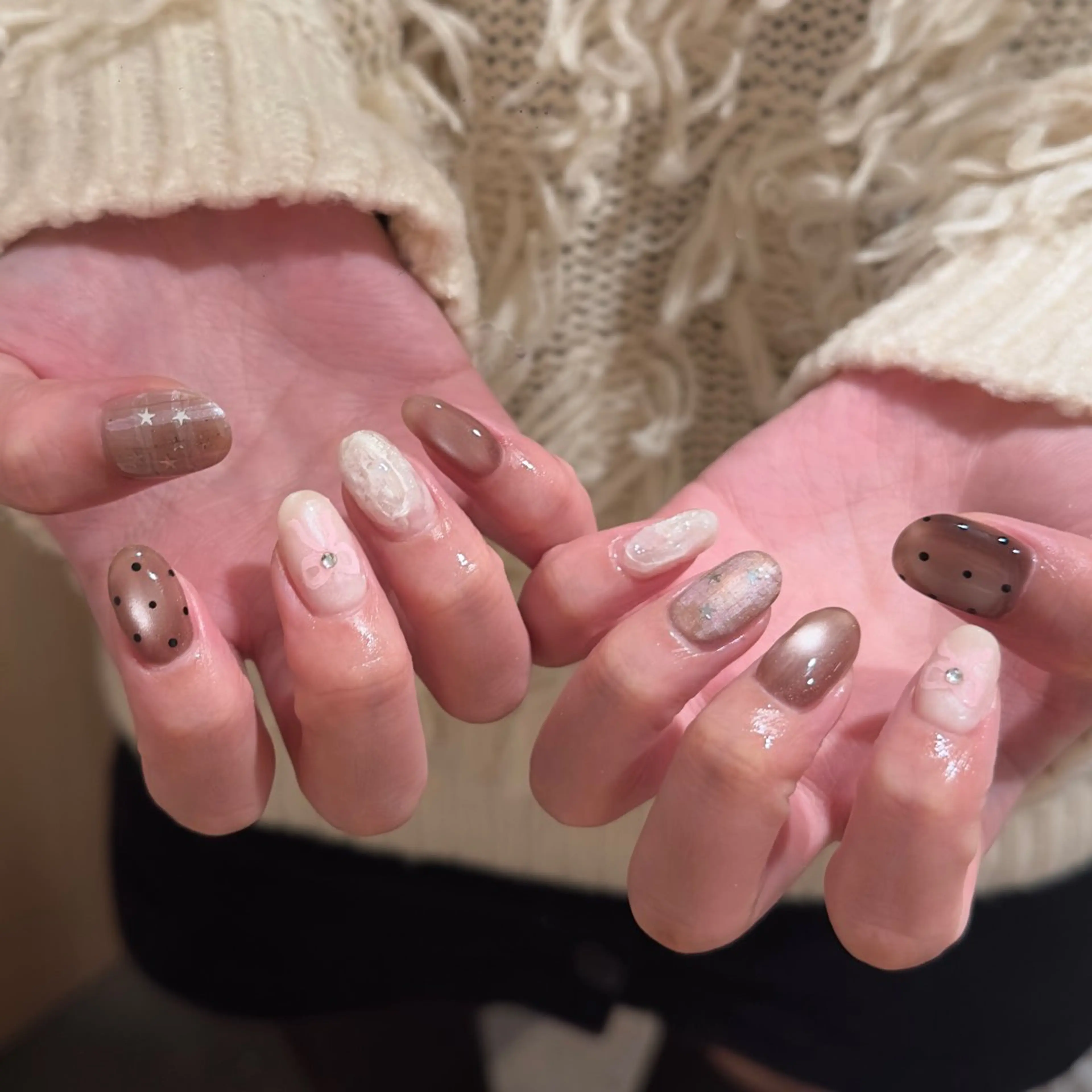 ネイル ハンドネイル 🎀 Hiyubi._.nail 🫧所属・🎀フェイ フェイ🫧💗のネイルデザイン