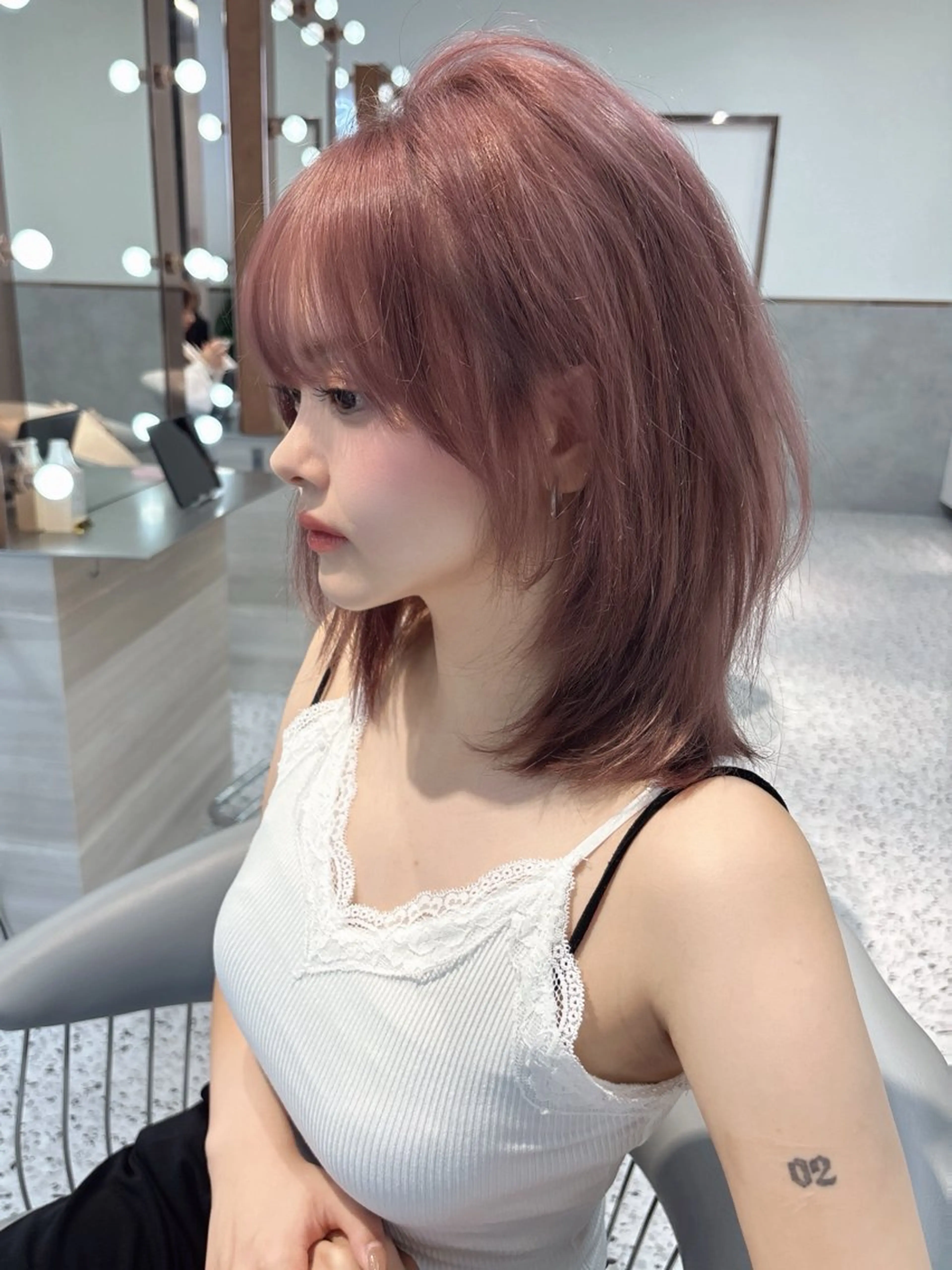 ミディアム カラー ブリーチ ボブ 韓国風ヘア レイヤーカット トリートメント ヘアカラー rina／ベージュ ワンホン/韓国ヘアのヘアスタイル