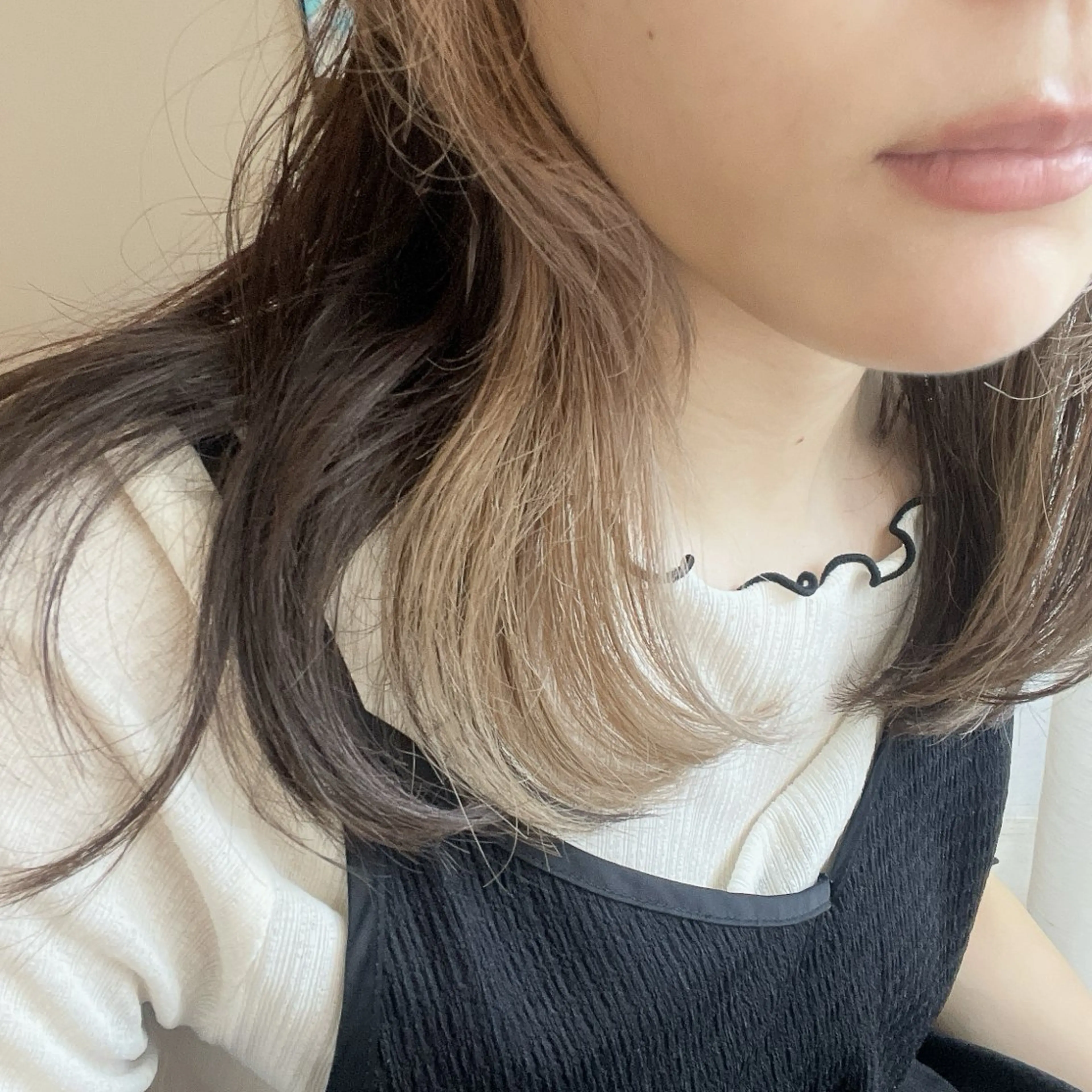 セミロング カラー ベージュカラー インナーカラー ホワイトベージュ ナギ『kii』 福岡美容室🇰🇷のヘアスタイル