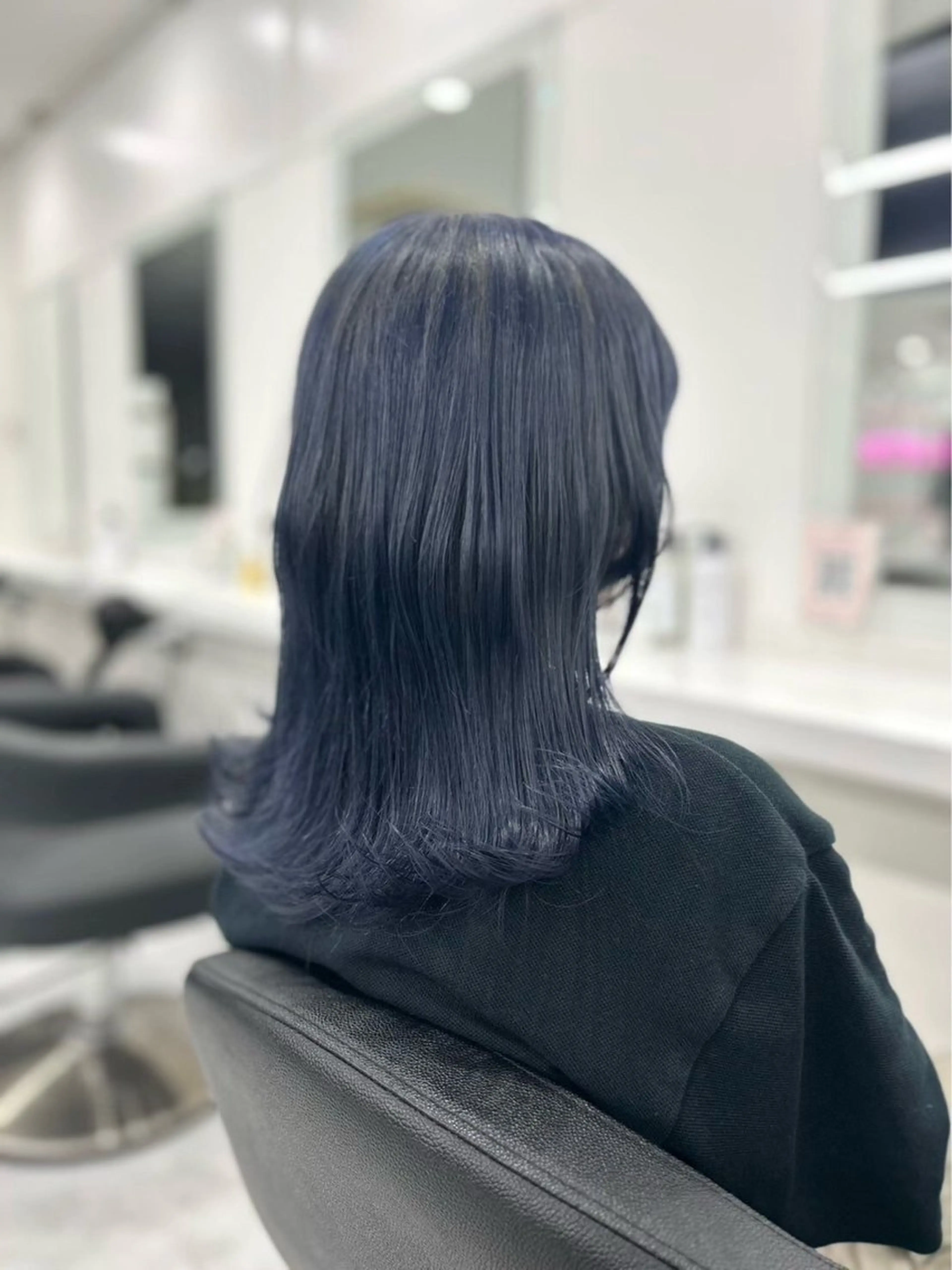 ミディアム カラー ヘアアレンジ ヘアカラー 🎀RIN🎀 就活🩶暗髪カラーのヘアスタイル