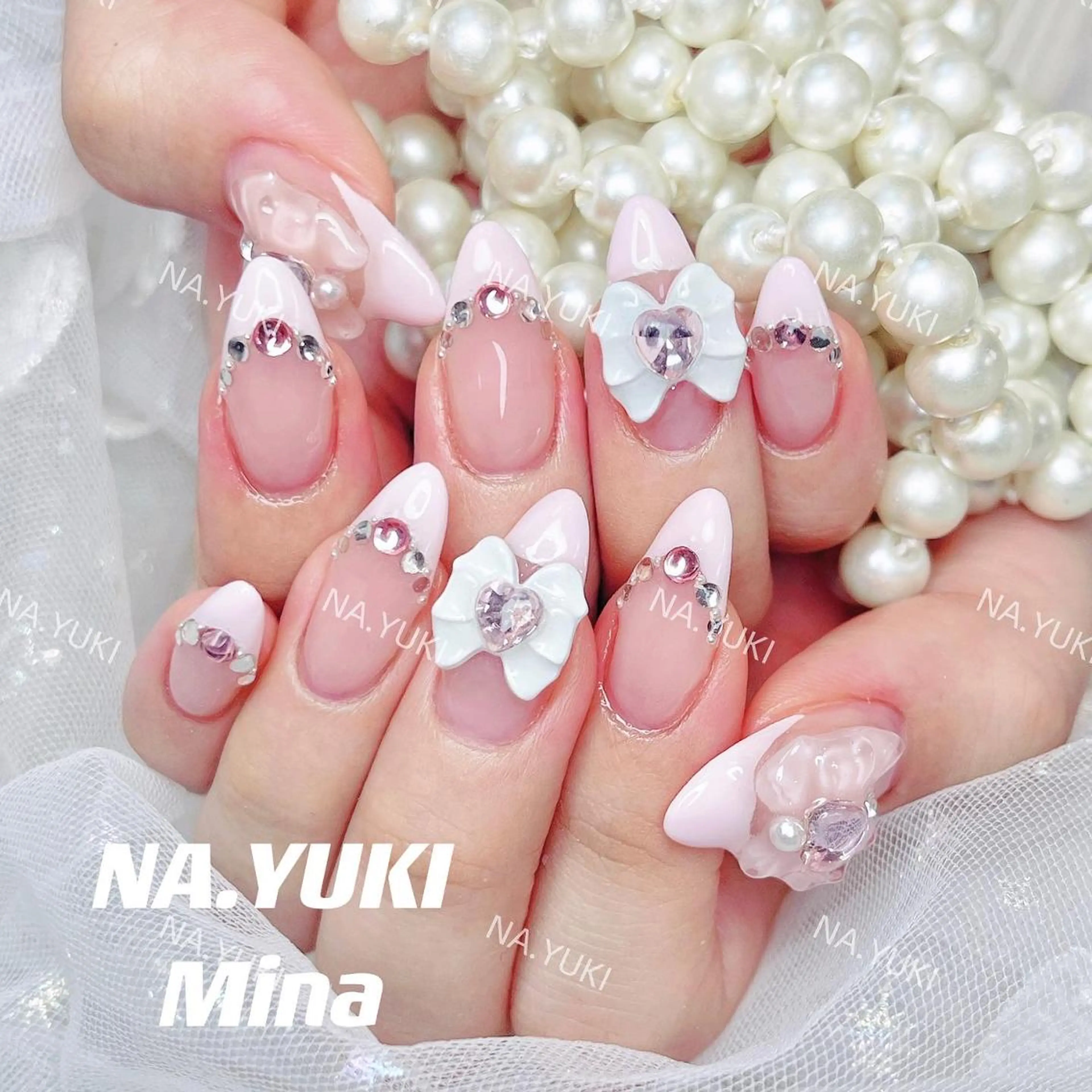 ネイル ハンドネイル 🦋 Queenieのネイルデザイン