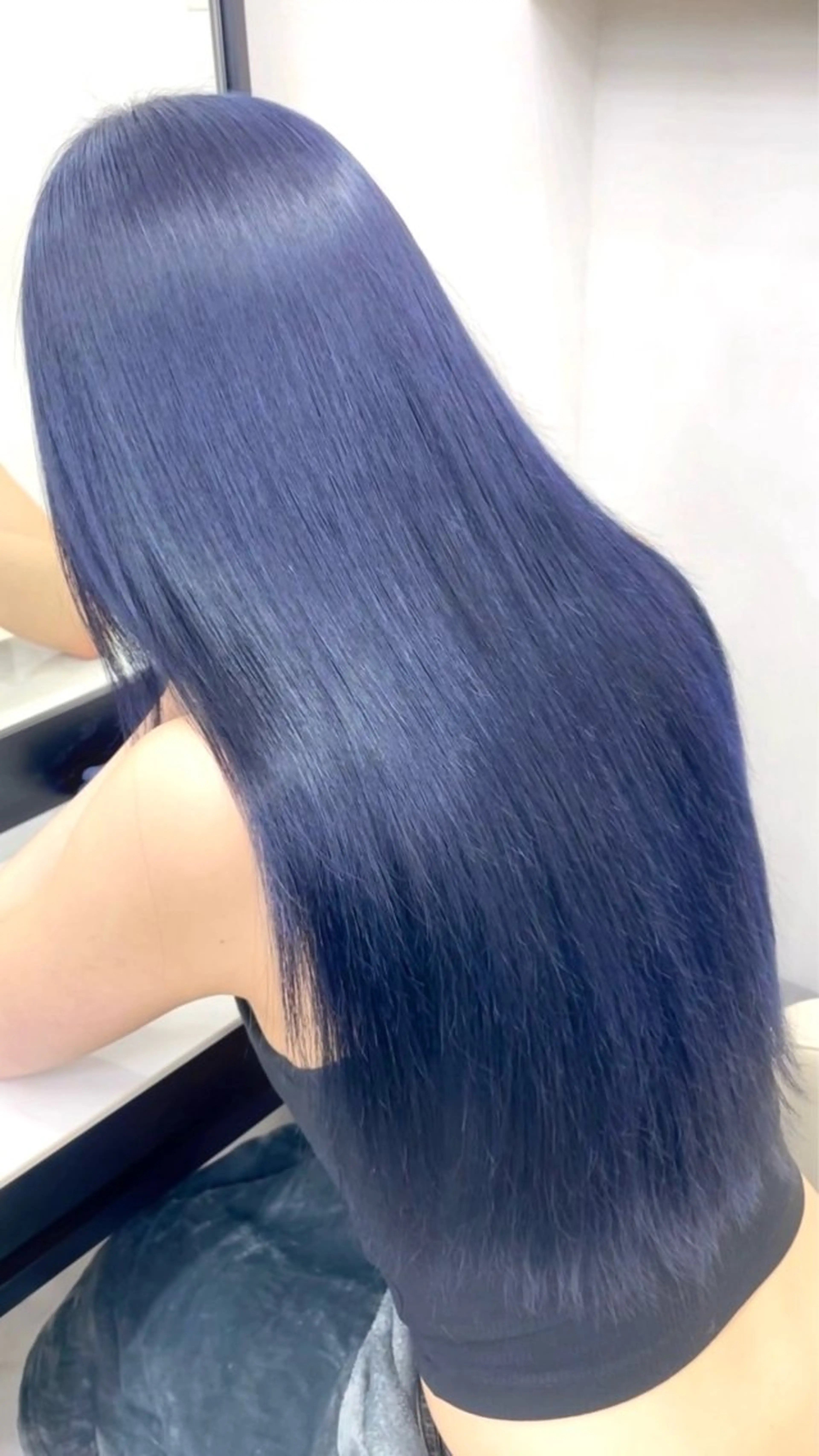 ロング wistell所属・ハイトーン/艶カラー sarina🩷のヘアスタイル