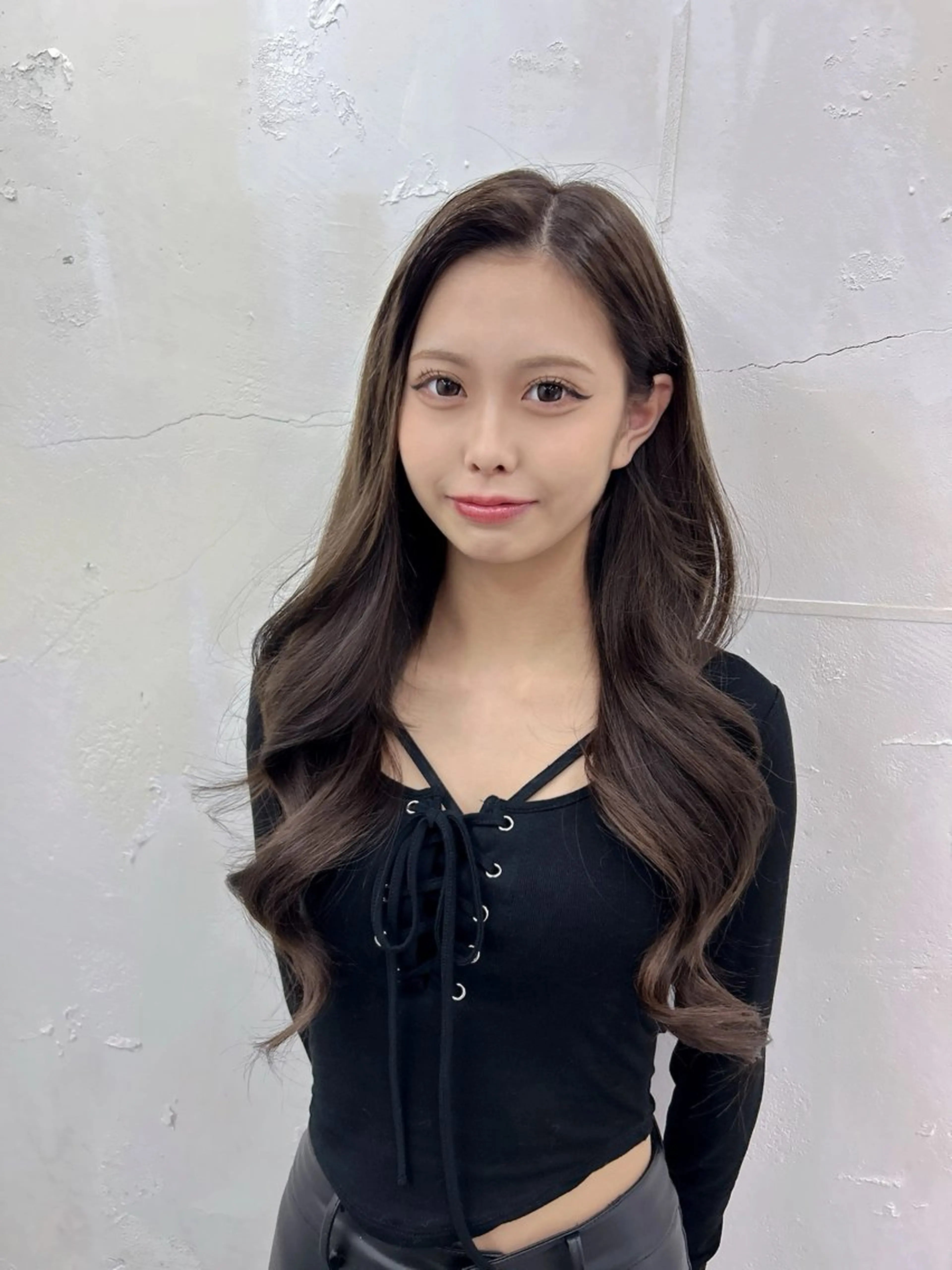 ロング カラー シールエクステ バレイヤージュ ハイライトカラー エクステ ハイライト カット ヘアカラー トリートメント エクステ ヘアセット づまさん カラーエクステ難波のヘアスタイル