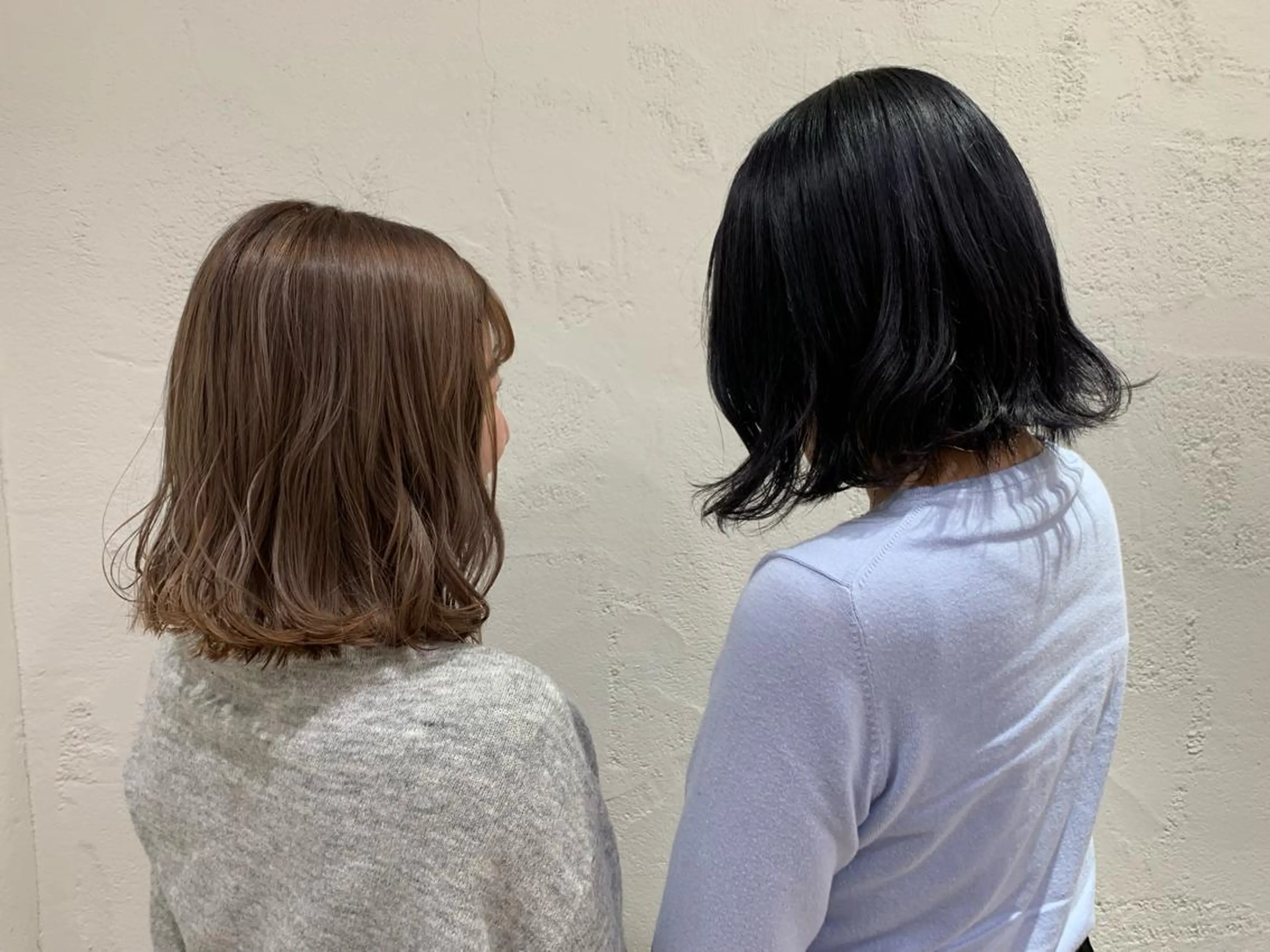 ミディアム カラー ヘアアレンジ ベージュカラー ダブルカラー ハイトーンカラー ミルクティーベージュ ネイビーカラー 🫧透明感カラー/ ボブ/小笠原🪽のヘアスタイル
