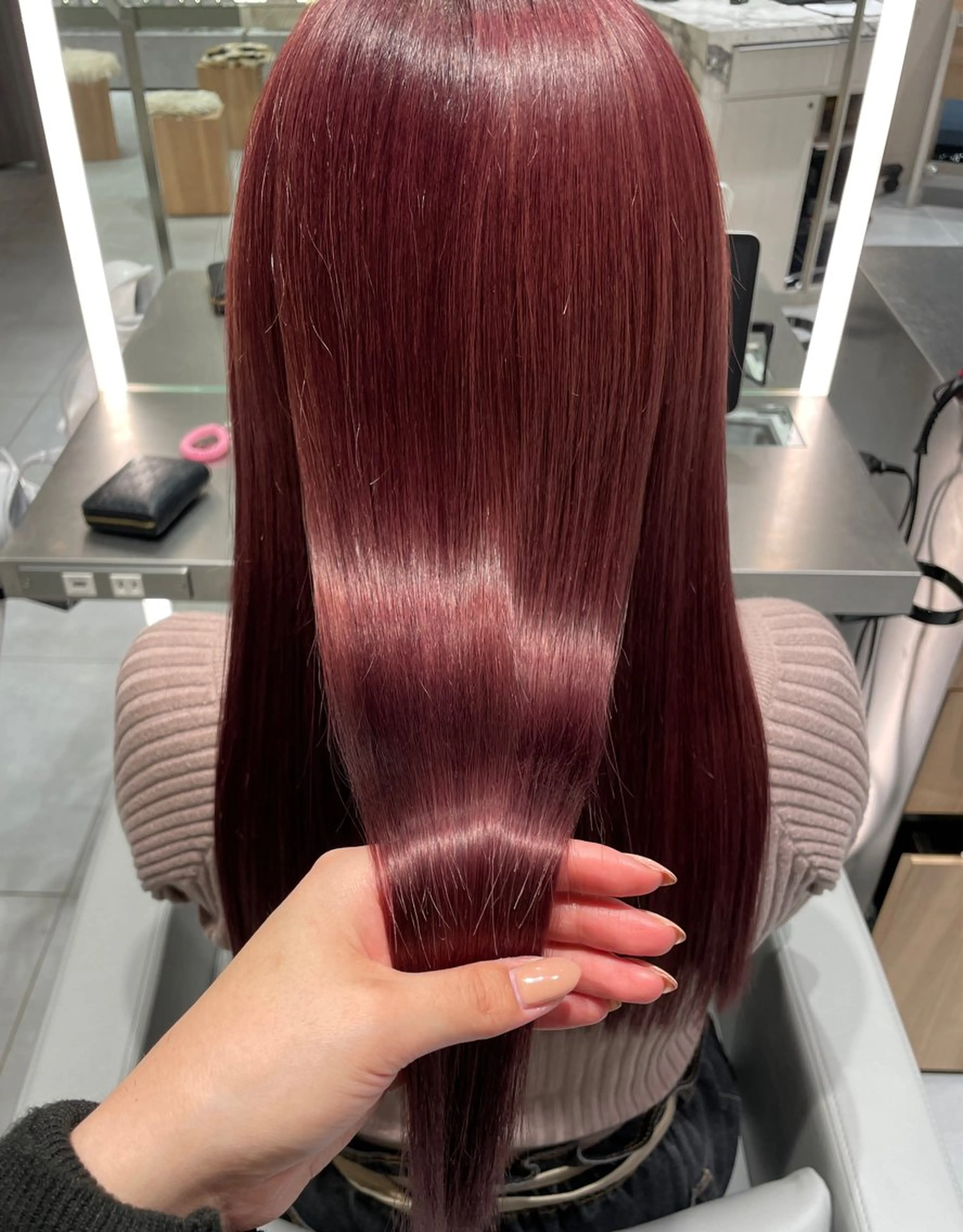 ロング カラー スズキ マユウのヘアスタイル