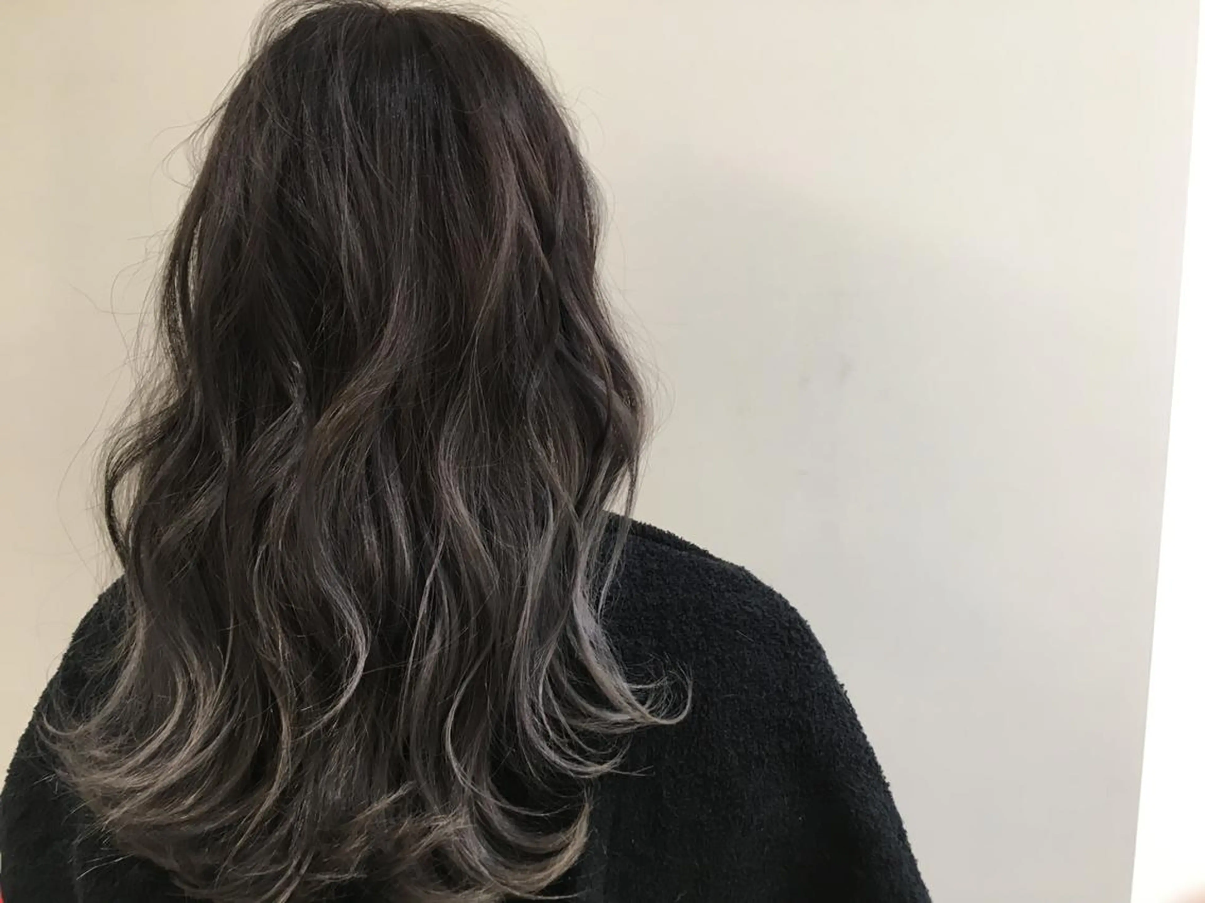 ミディアム due hair 京都駅前店 MILBON オージュア認定サロン【デューヘアー】所属・ハイトーンブリーチ 土坂　由志【京都】のヘアスタイル