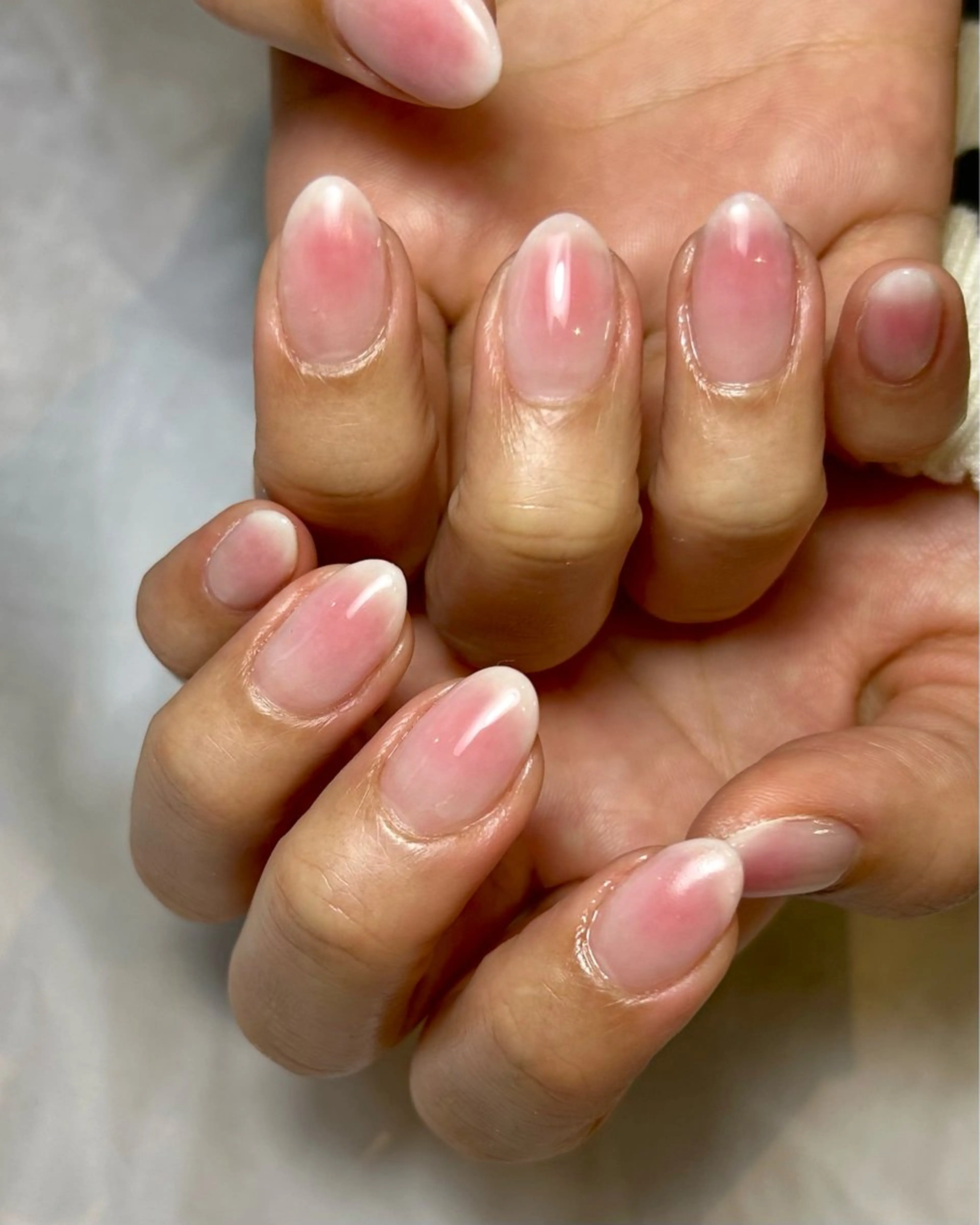 ネイル チークネイル 持ち込み ピンク ホワイト ハンドネイル Reflection marikoのネイルデザイン