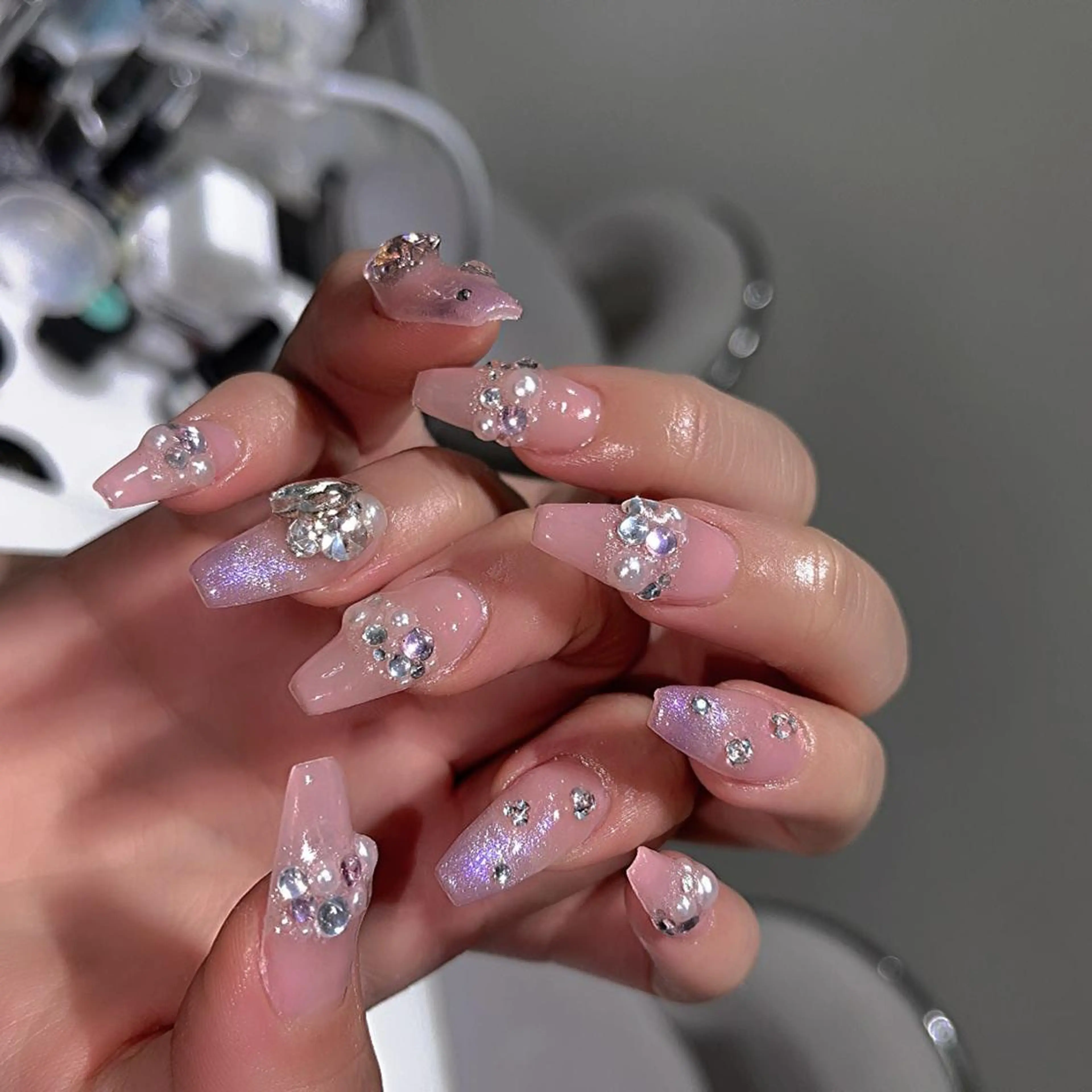 ネイル アートネイル 長さ出し ネイルチップ Queens ゲンのネイルデザイン