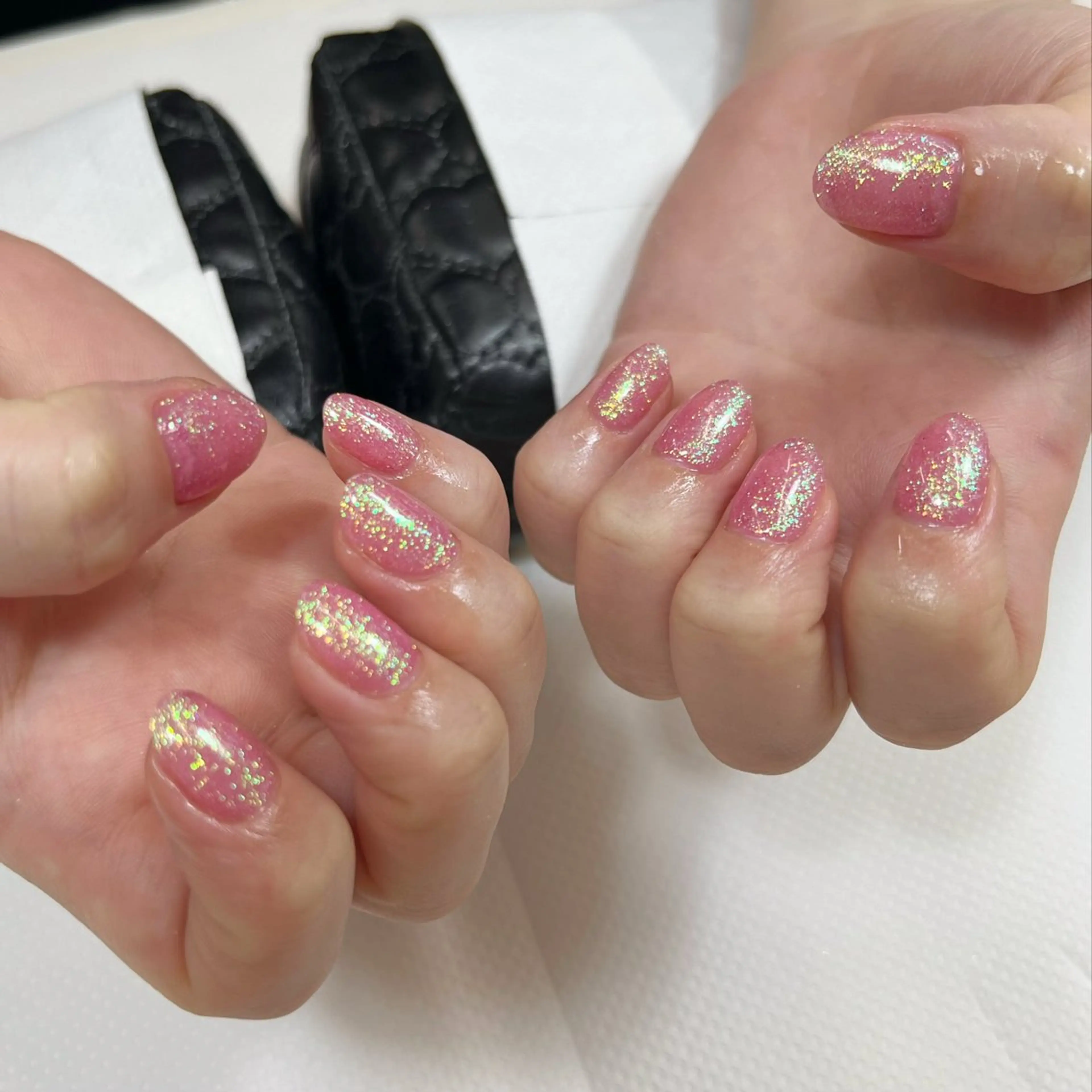 ネイル ラメ(グリッター) ワンカラーネイル ピンク ハンドネイル Nishimura Amiのネイルデザイン