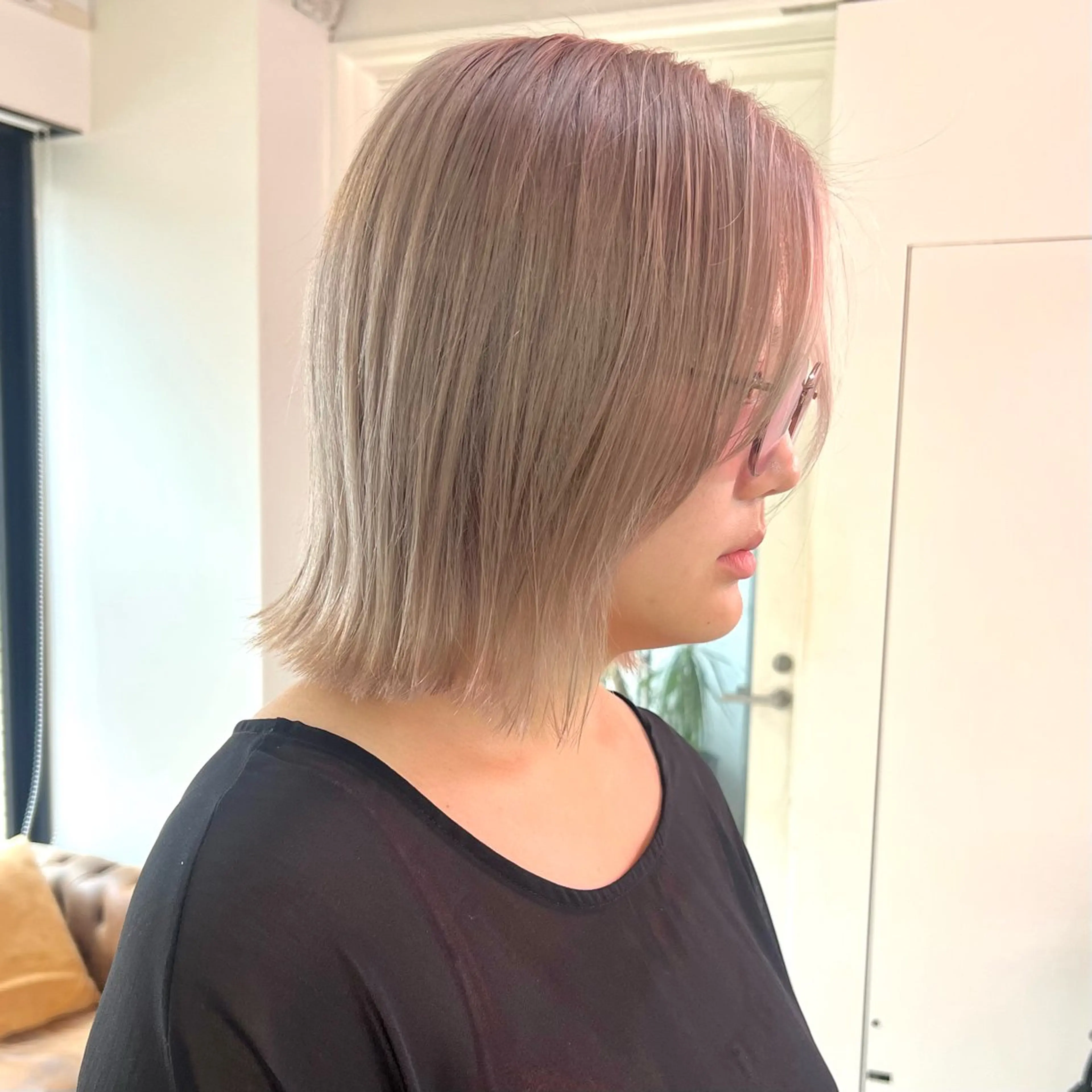 ショート カラー パーマ ヘアアレンジ メンズ 🧨ブリーチー×ボブ レイヤー💎じゅえるのヘアスタイル