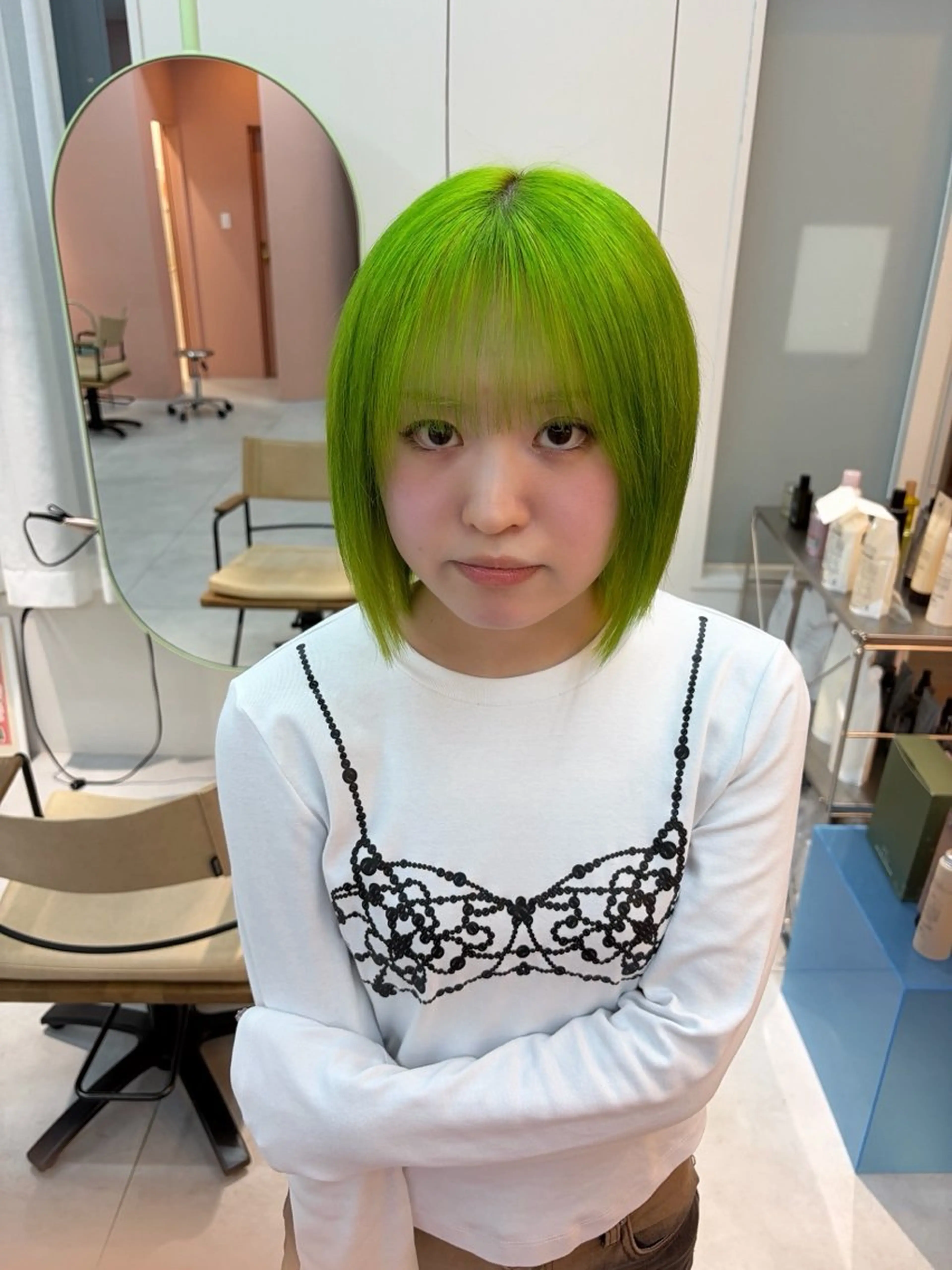 ミディアム トリートメント ヘアカラー mite hikariのヘアスタイル