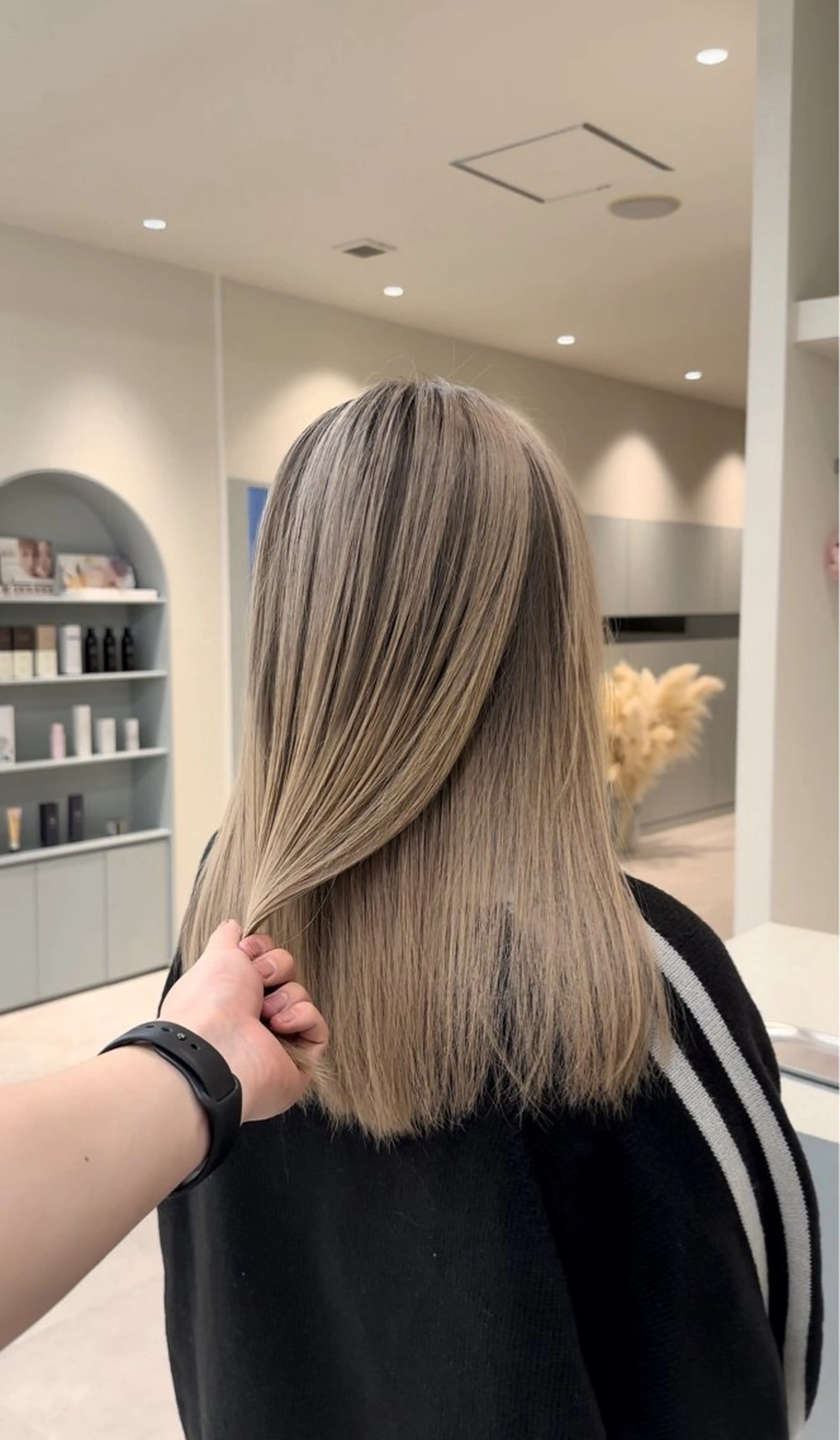 ロング カット ヘアカラー 🫧ペール系カラー /デザイン秀喜🫧のヘアスタイル