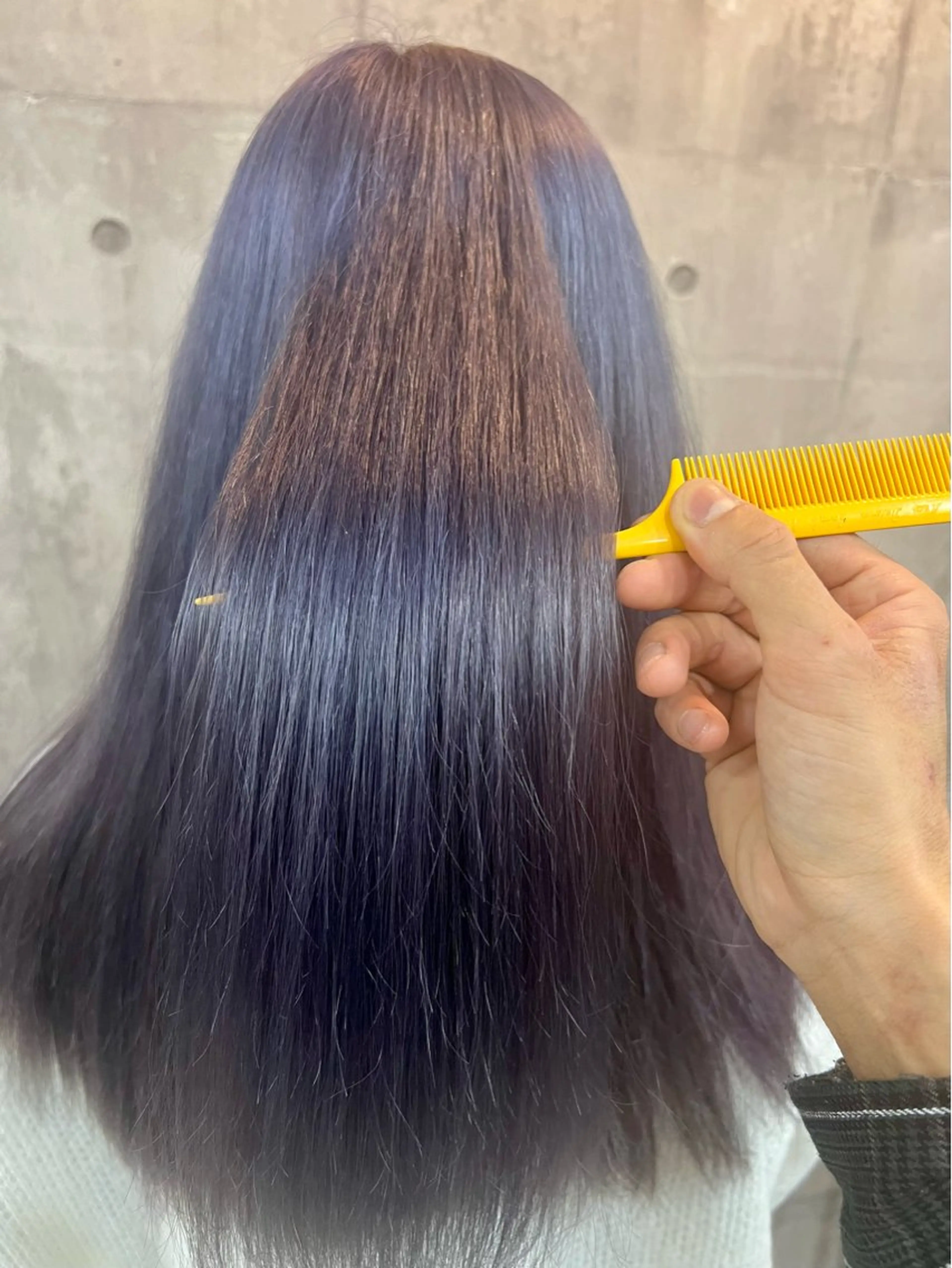 ロング パープルカラー 髪質改善 カット ヘアカラー トリートメント レイヤー/韓国 ハイトーン興津史弥のヘアスタイル