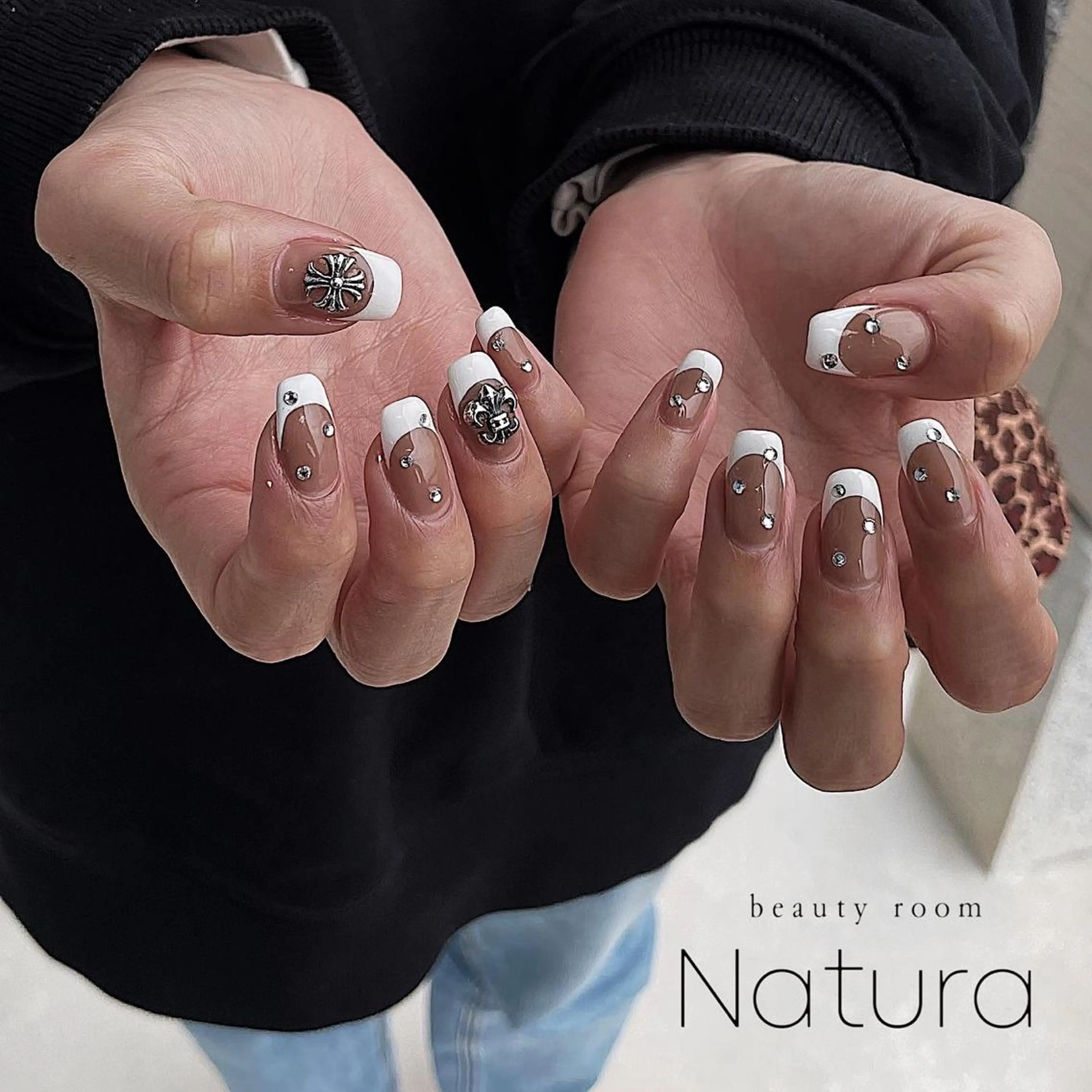 ネイル マツエク・マツパ アイブロウ 持ち込み ハンドネイル beautyroom Naturaのネイルデザイン