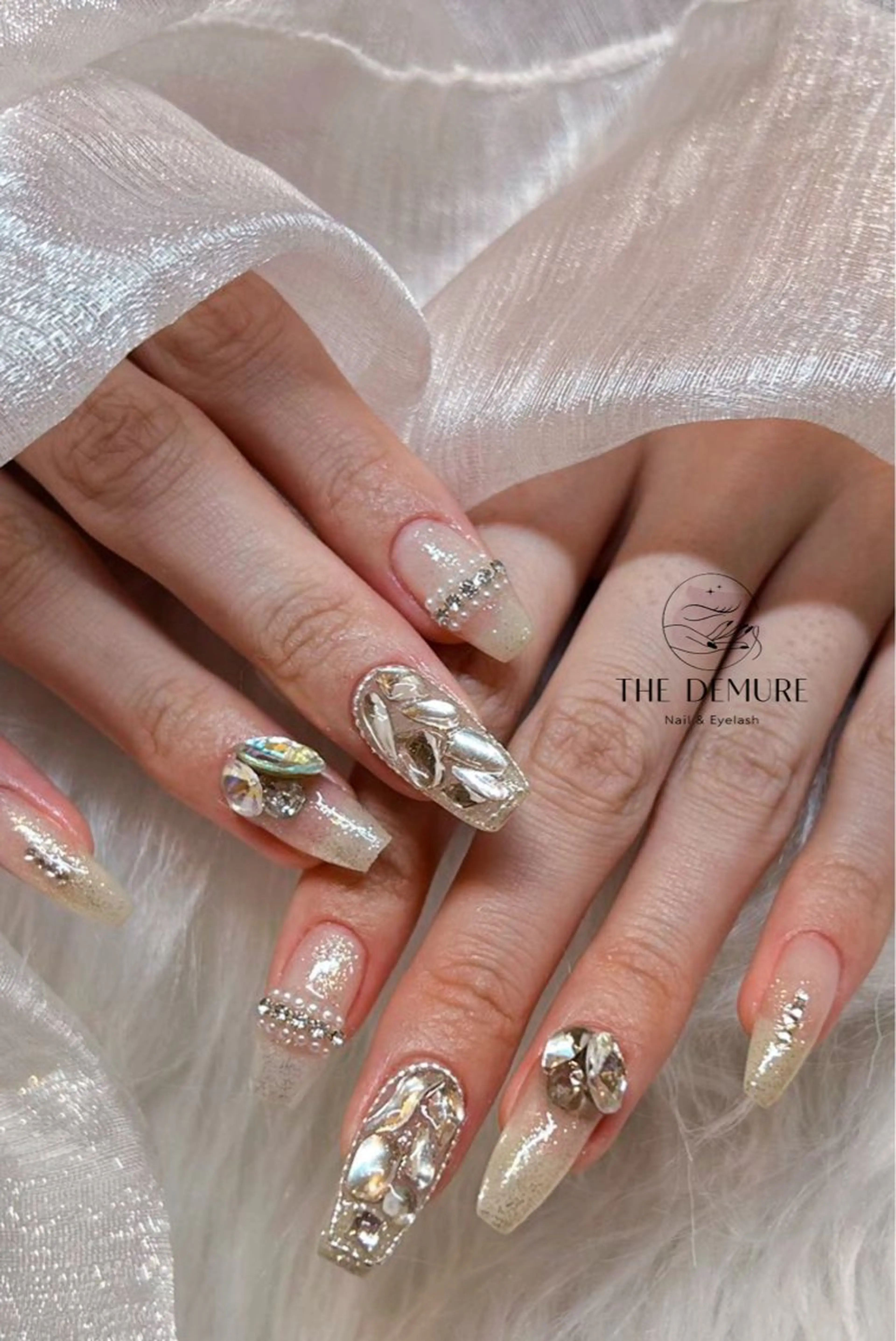 ネイル アートネイル フットネイル 韓国ネイル ロングネイル マグネットネイル ハンドネイル ハンドケア NailDemure 【銀座店】のネイルデザイン