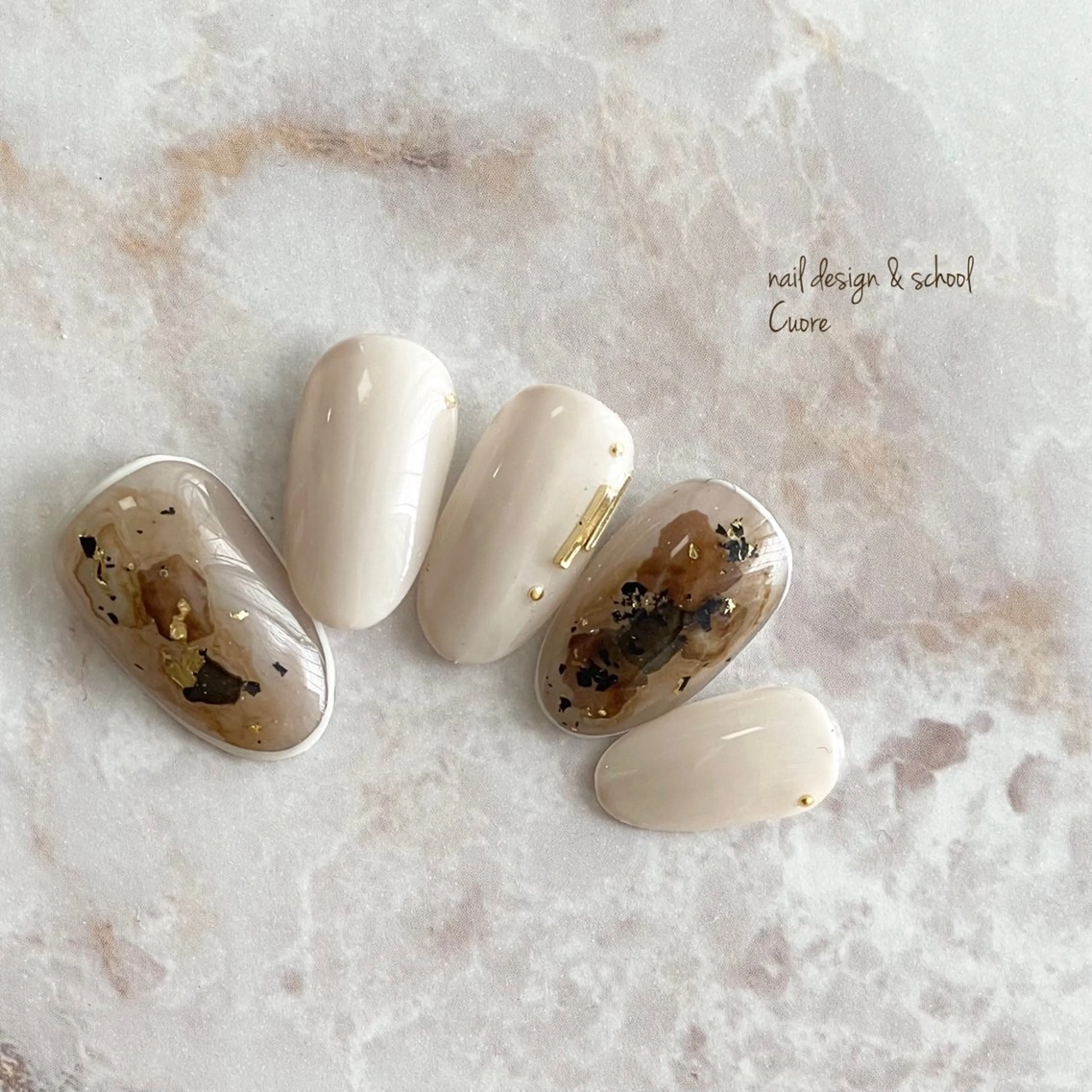 ネイル フレンチネイル マグネットネイル ニュアンスネイル ワンカラーネイル シンプルネイル ハンドネイル ハンドケア Cuore谷岡紗妃/ 宮崎台のネイルデザイン