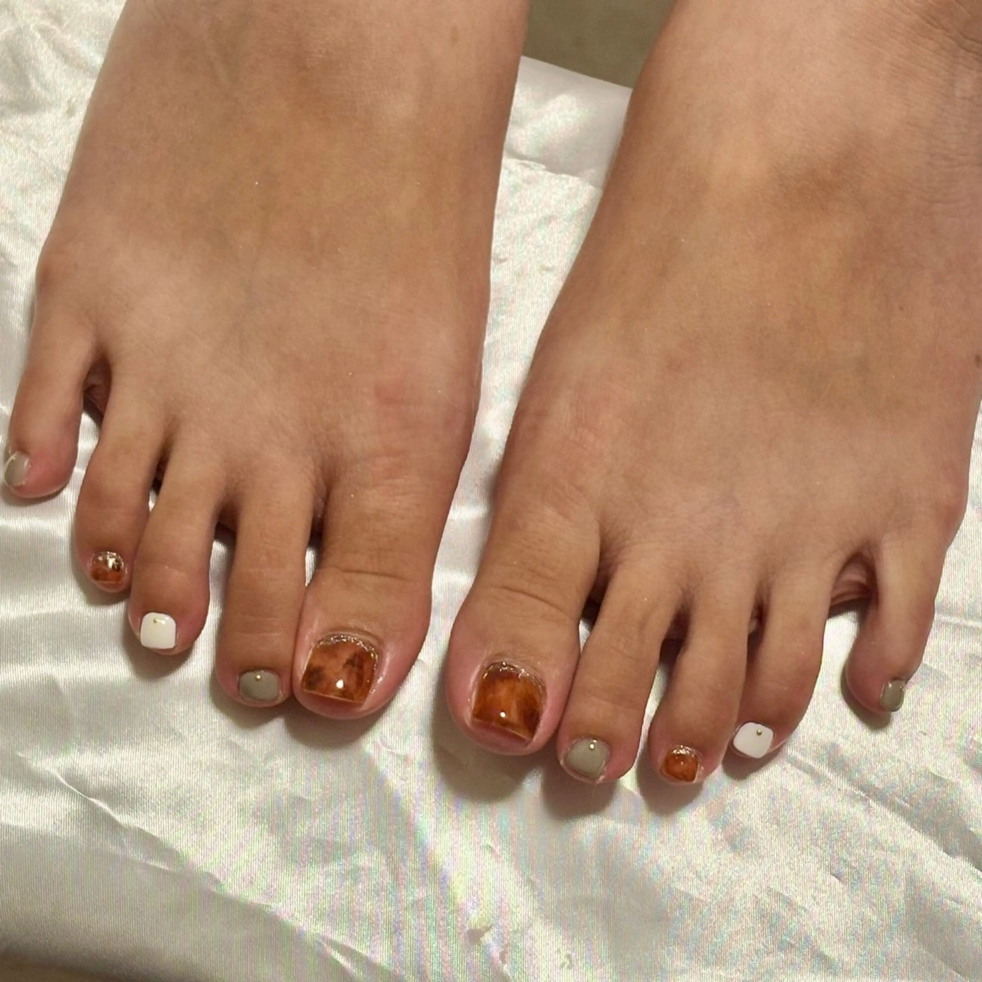 ネイル べっ甲ネイル フットネイル cure upのネイルデザイン