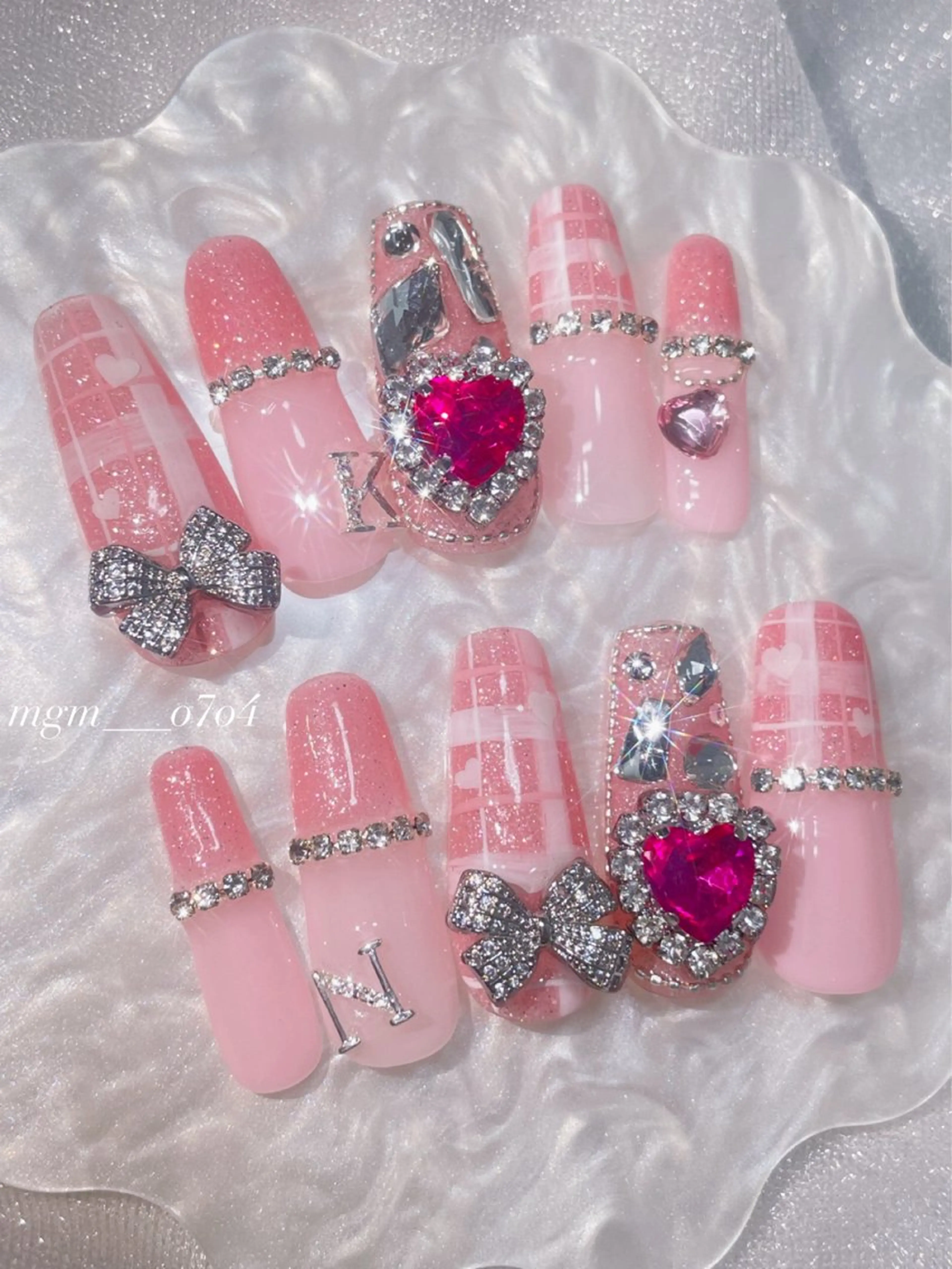 ハンドネイル ハンドケア MoON...❤︎ MeGuのネイルデザイン