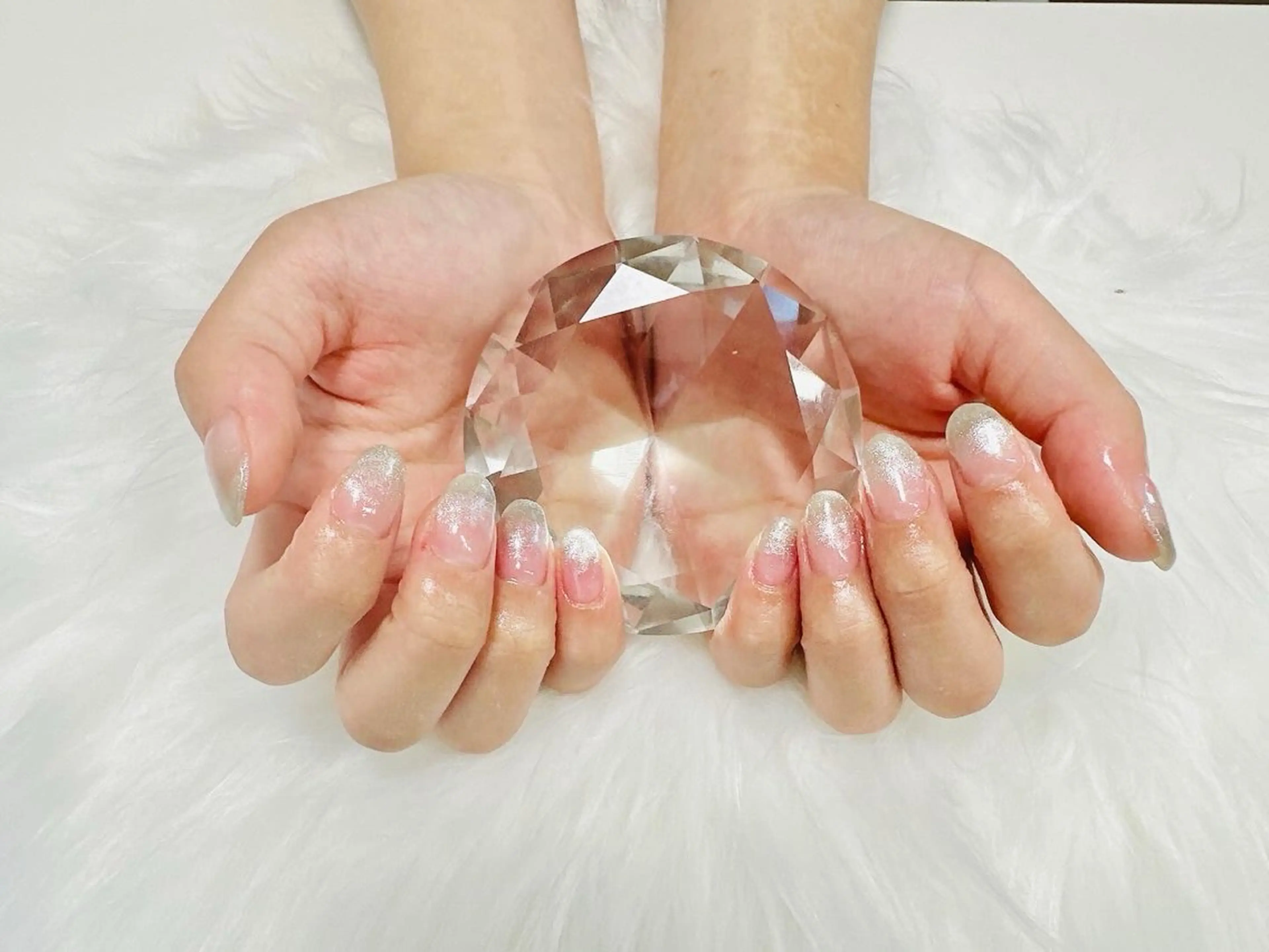 ネイル クリアネイル グラデーション キラキラネイル マグネットネイル シンプルネイル ハンドネイル nailsalon oluoluのネイルデザイン