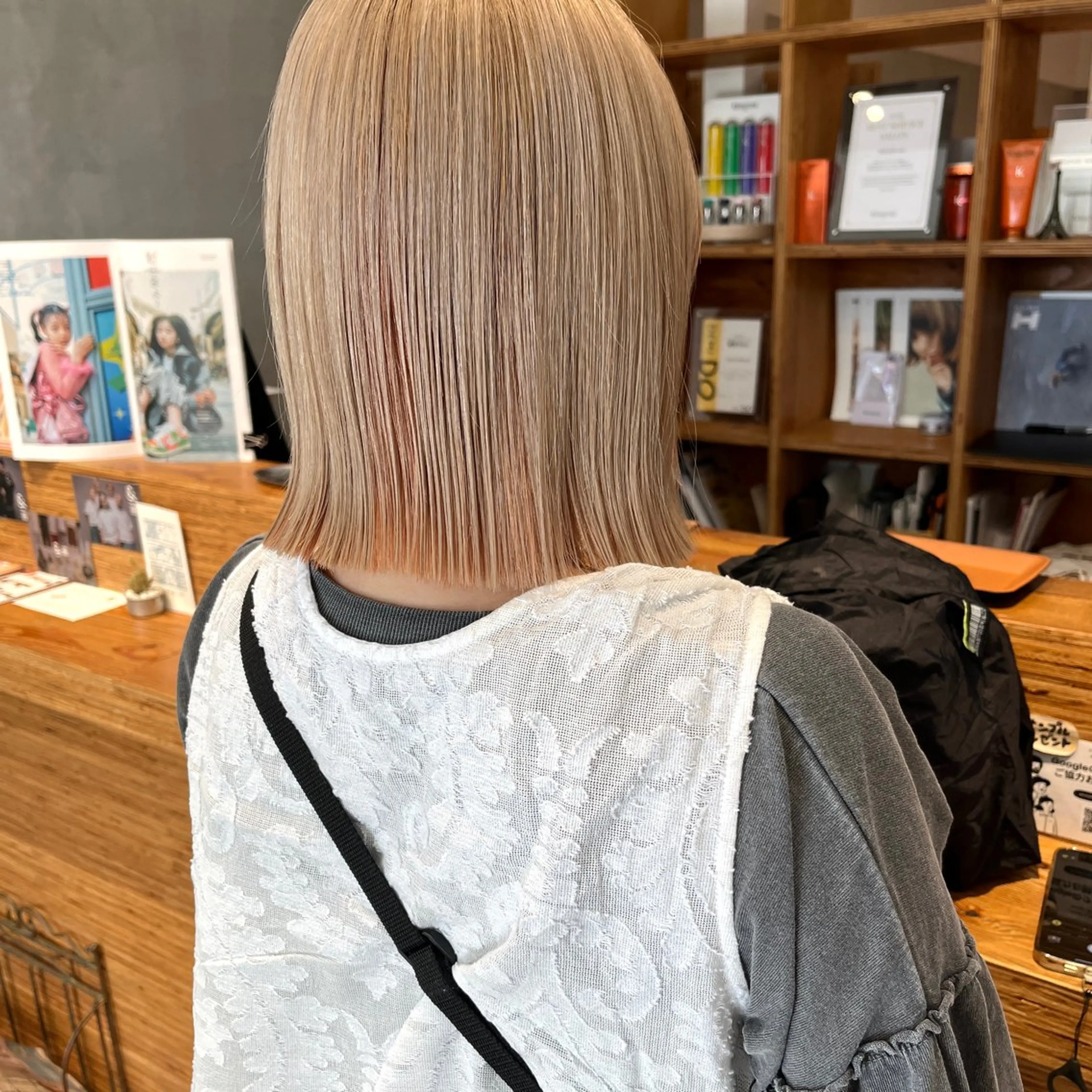 ミディアム カット ヘアカラー ボブ/透明感カラー /坂口恵梨子のヘアスタイル