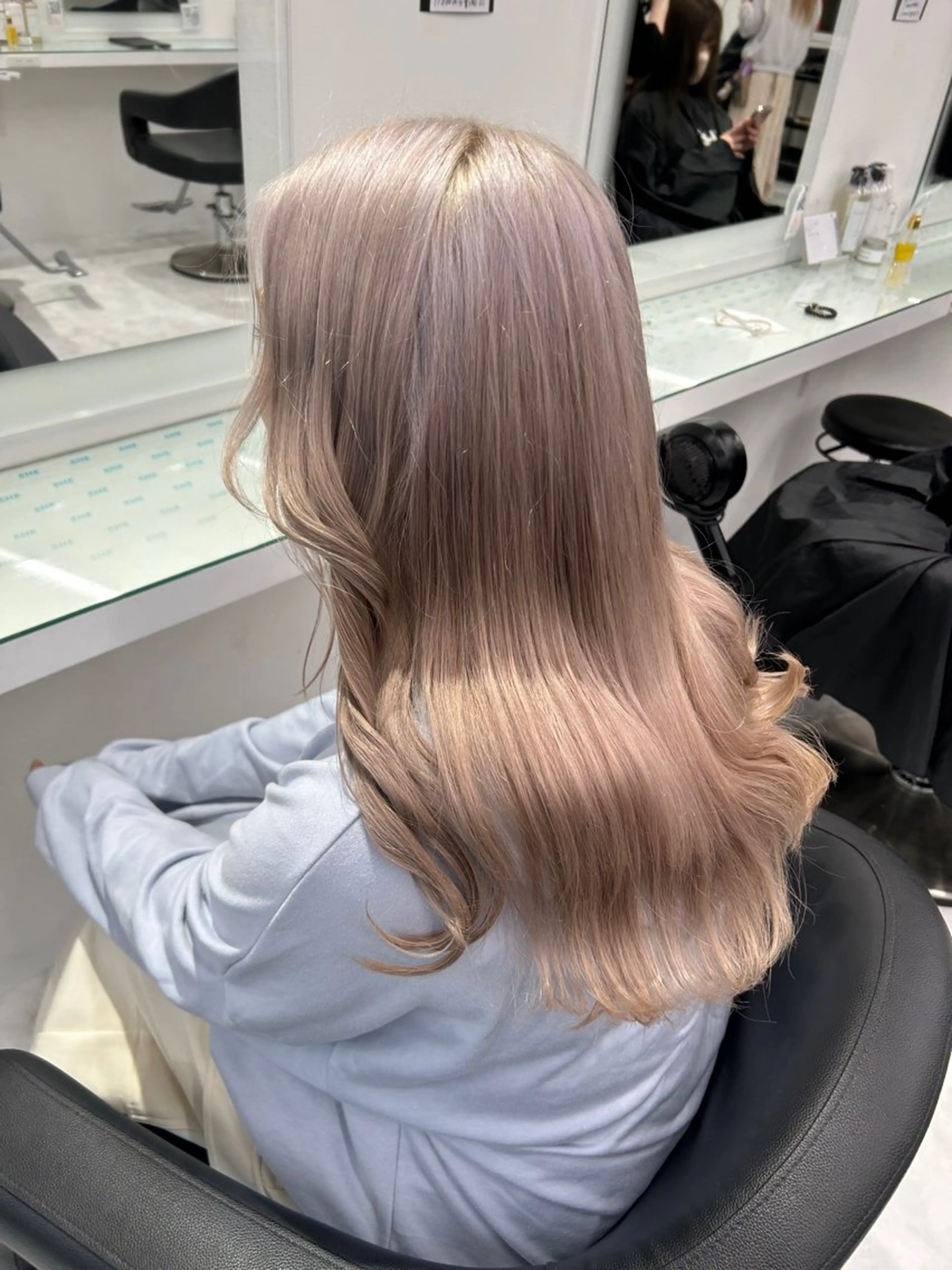 ロング カラー ヘアアレンジ ヘアカラー トリートメント ヘッドスパ ヘアセット ハイトーン艶カラー 🤍ゆうひのヘアスタイル