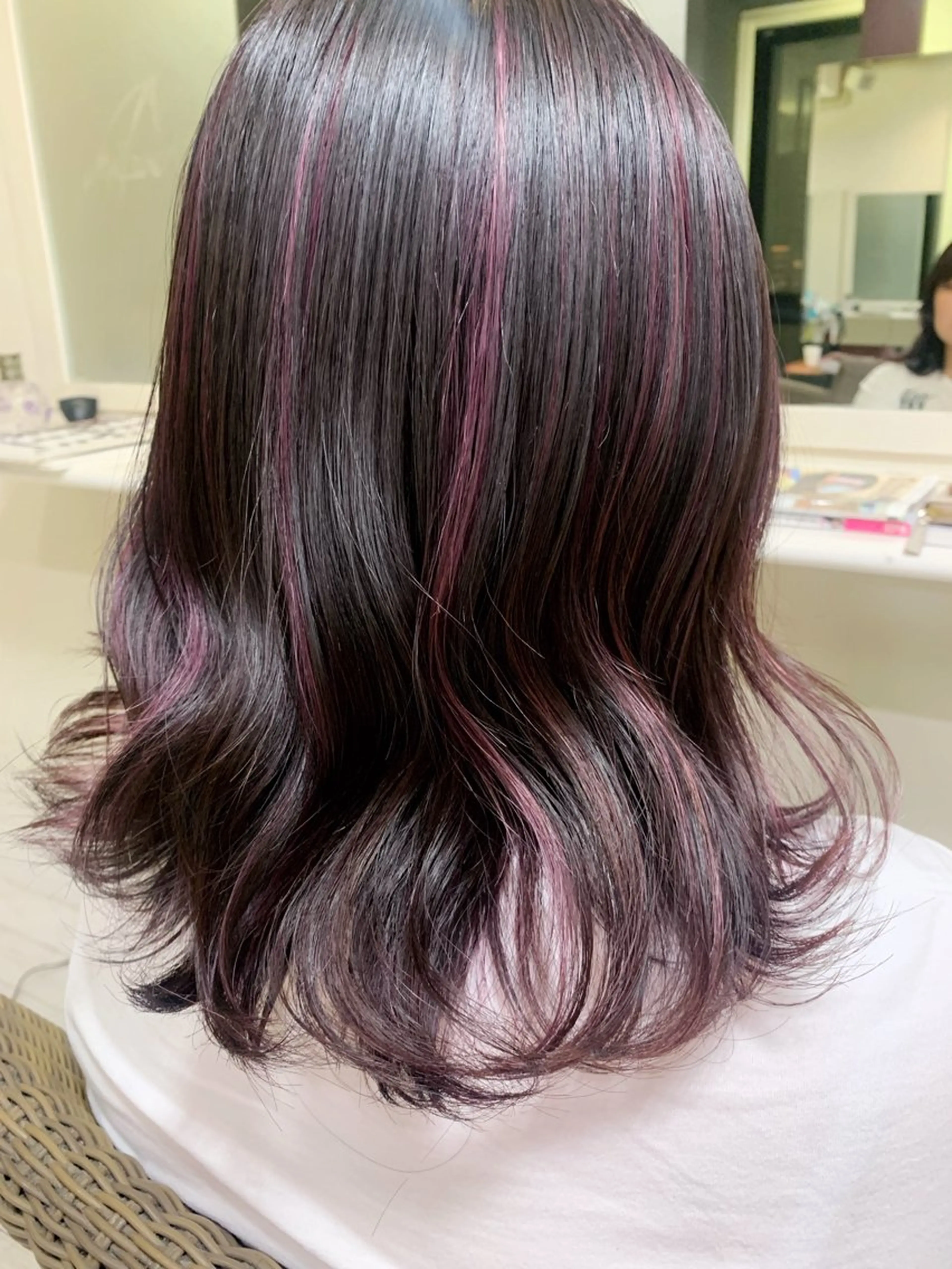 ミディアム ハイライト レイヤーカット カット ヘアカラー トリートメント マルナ本店 ペコのヘアスタイル