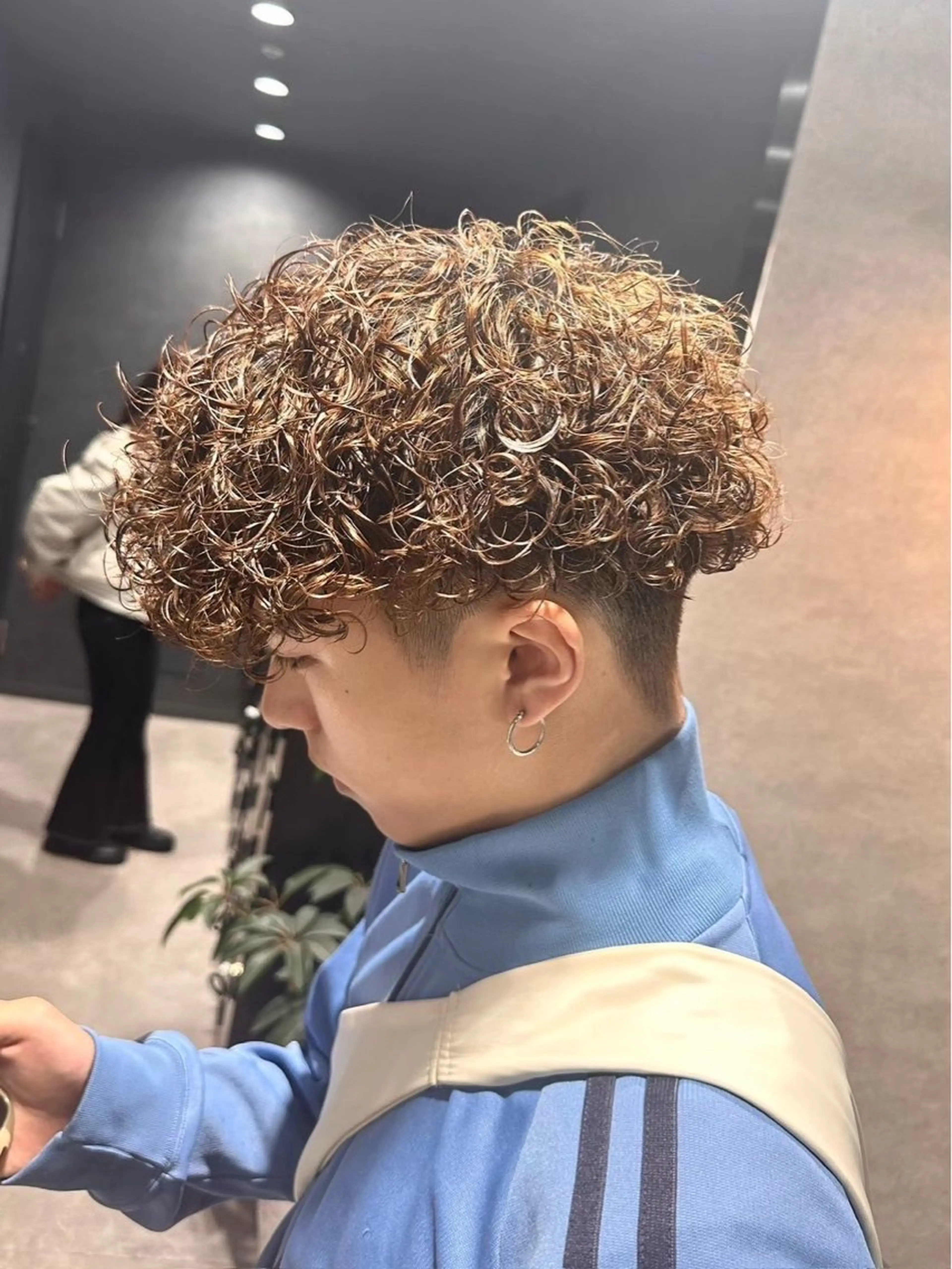 ⚡️人気No.1メニュー⚡️メンズカット＋メンズパーマの写真