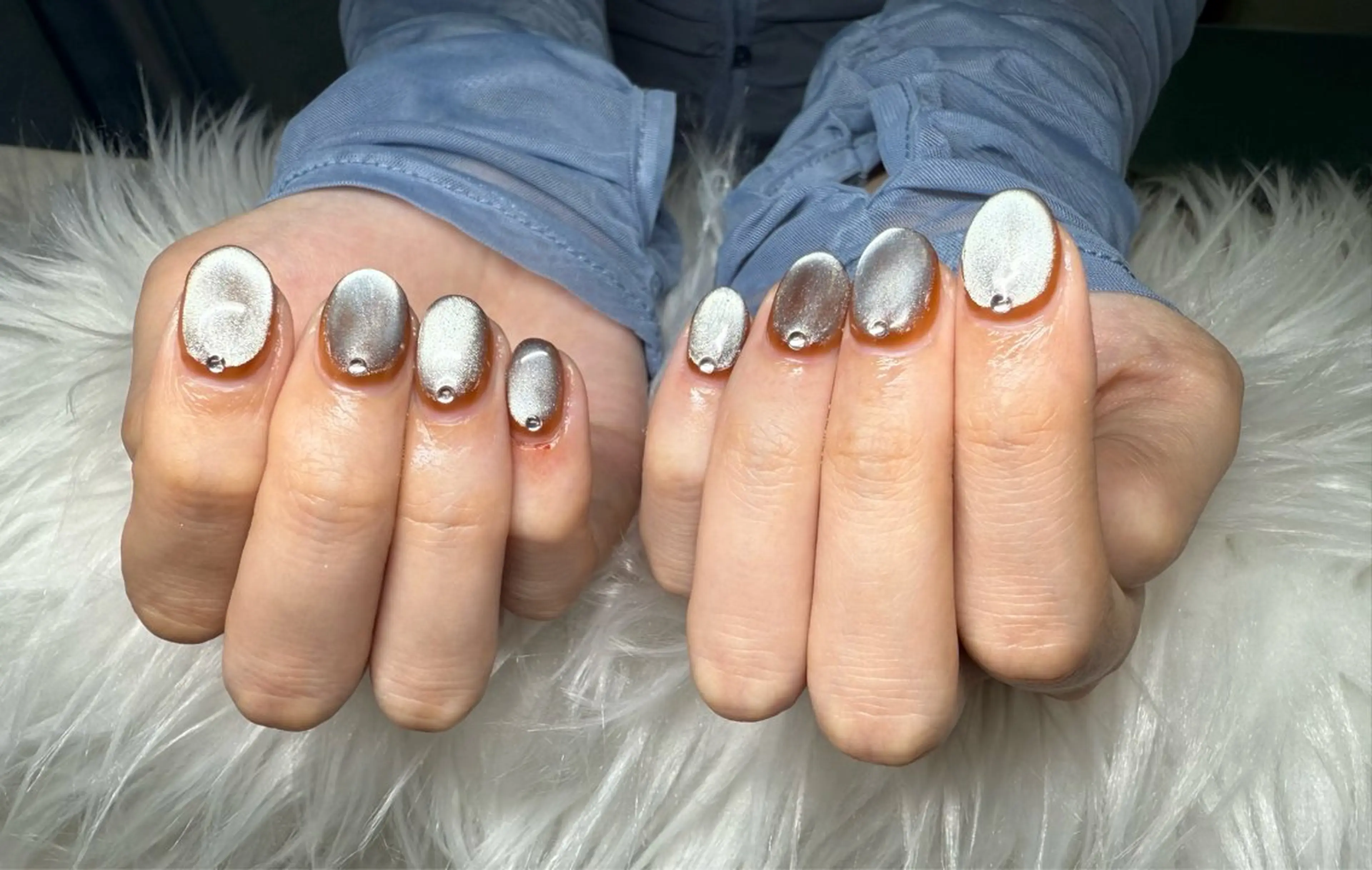 ネイル シンプルネイル ストーンネイル 上原 小夏のネイルデザイン