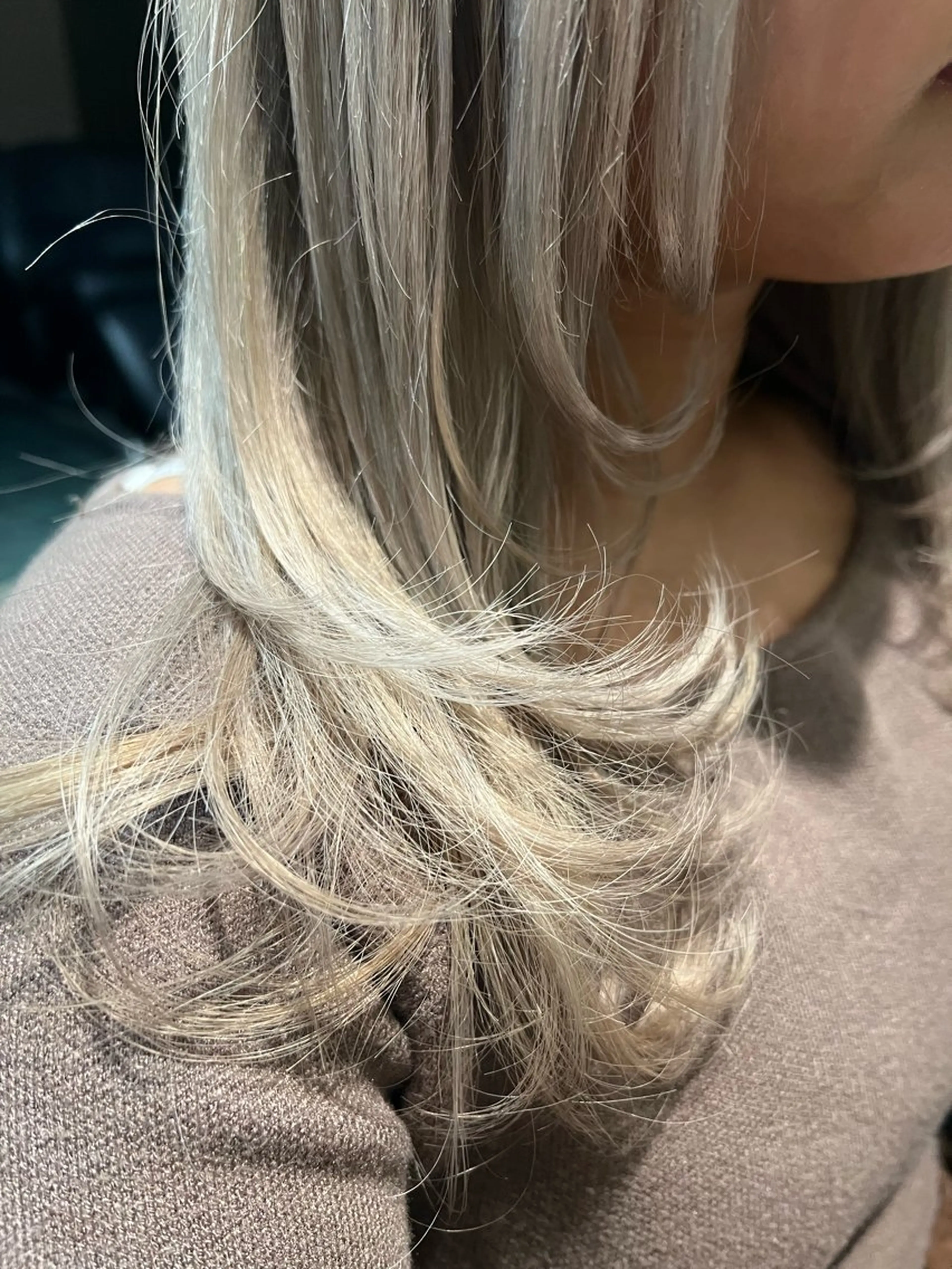 ミディアム カラー ベージュカラー ブリーチ ヘアカラー トリートメント カラースペシャリスト しょう🧑🏼‍🎨のヘアスタイル