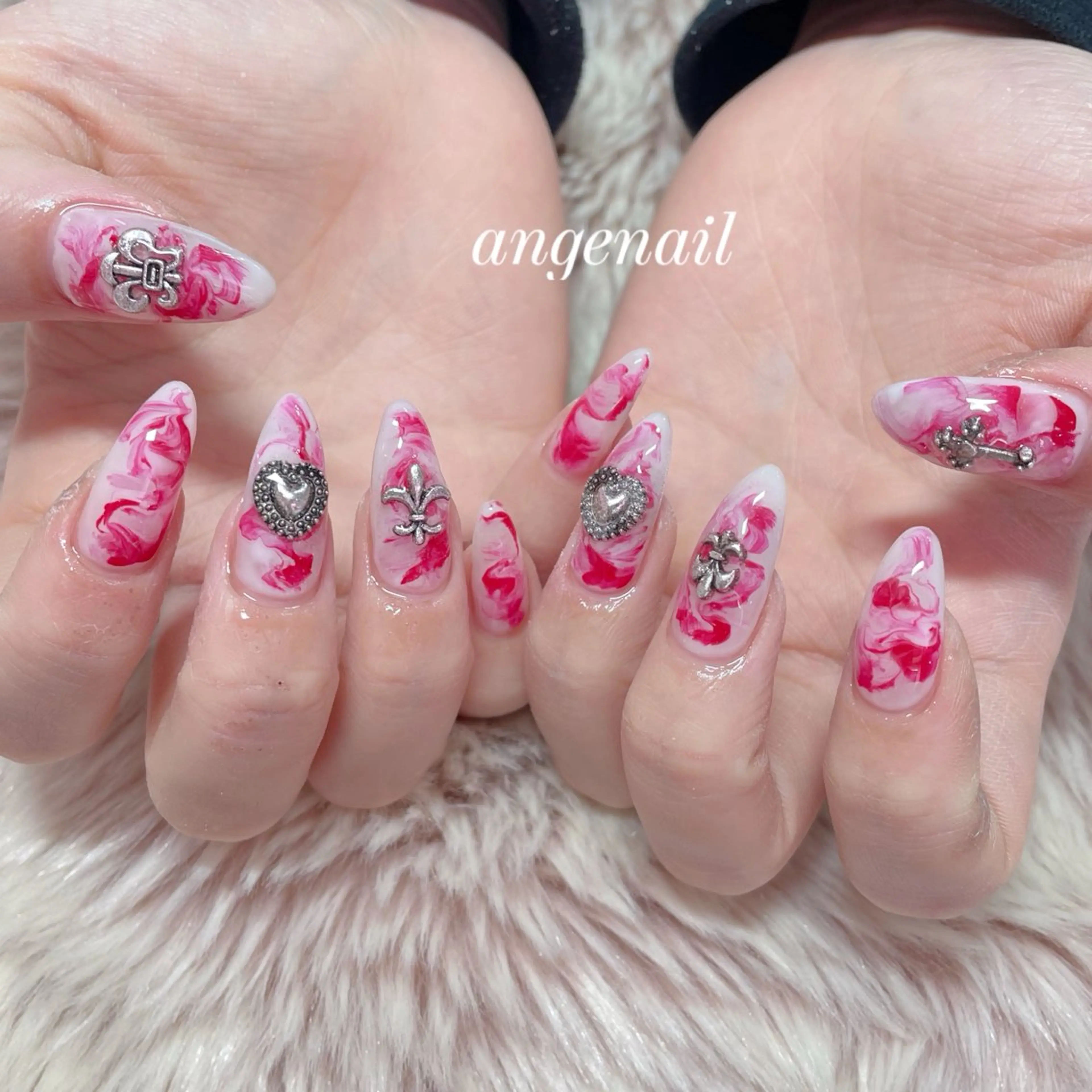 ネイル ハンドネイル オーナーネイリスト MAKIのネイルデザイン