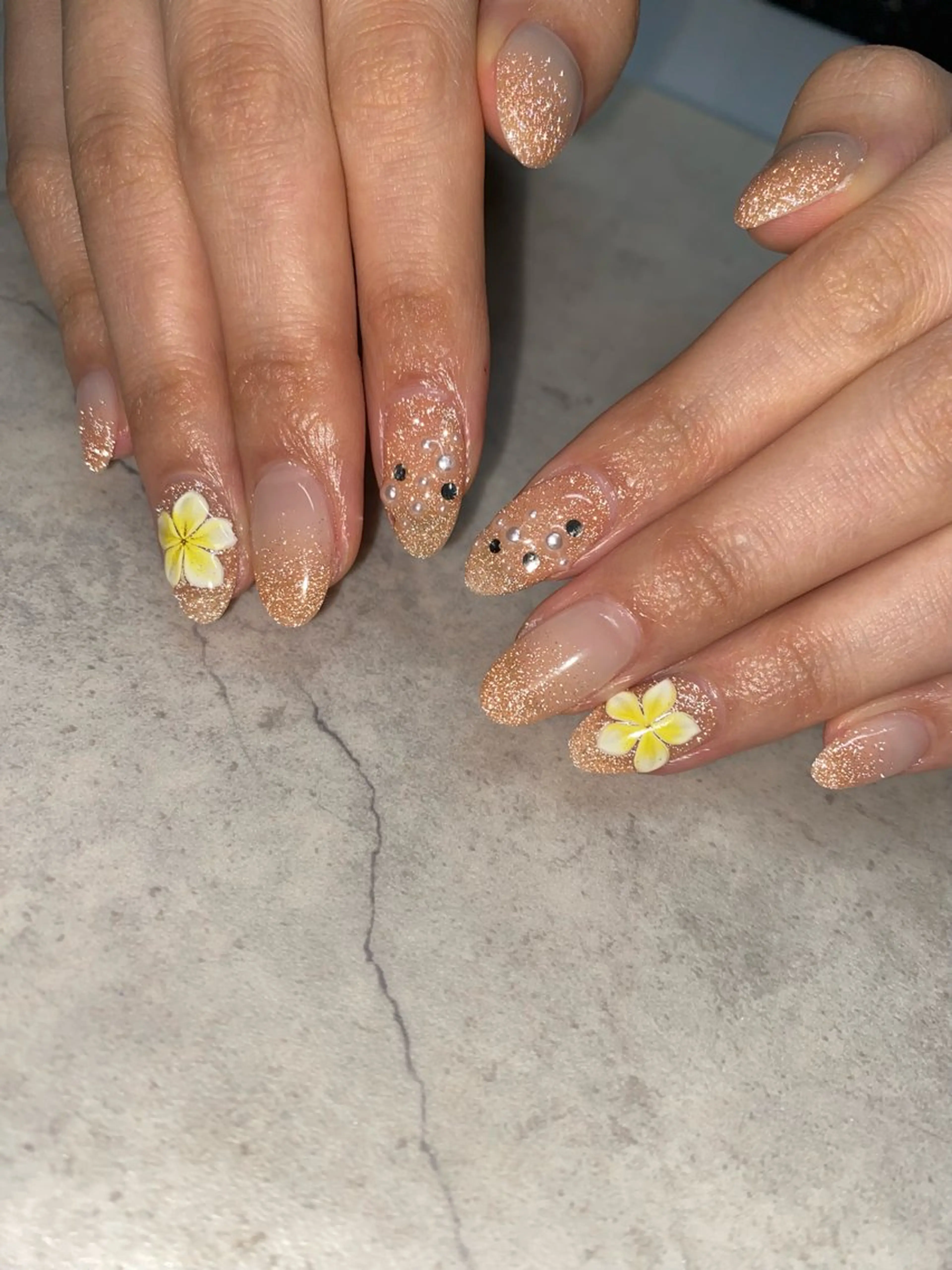 ネイル フラッシュネイル グラデーション ハンドネイル ハンドケア RaLa（ネイル&アイラッシュ）所属・🫧RaLa ⭐︎AYAKA🫧のネイルデザイン