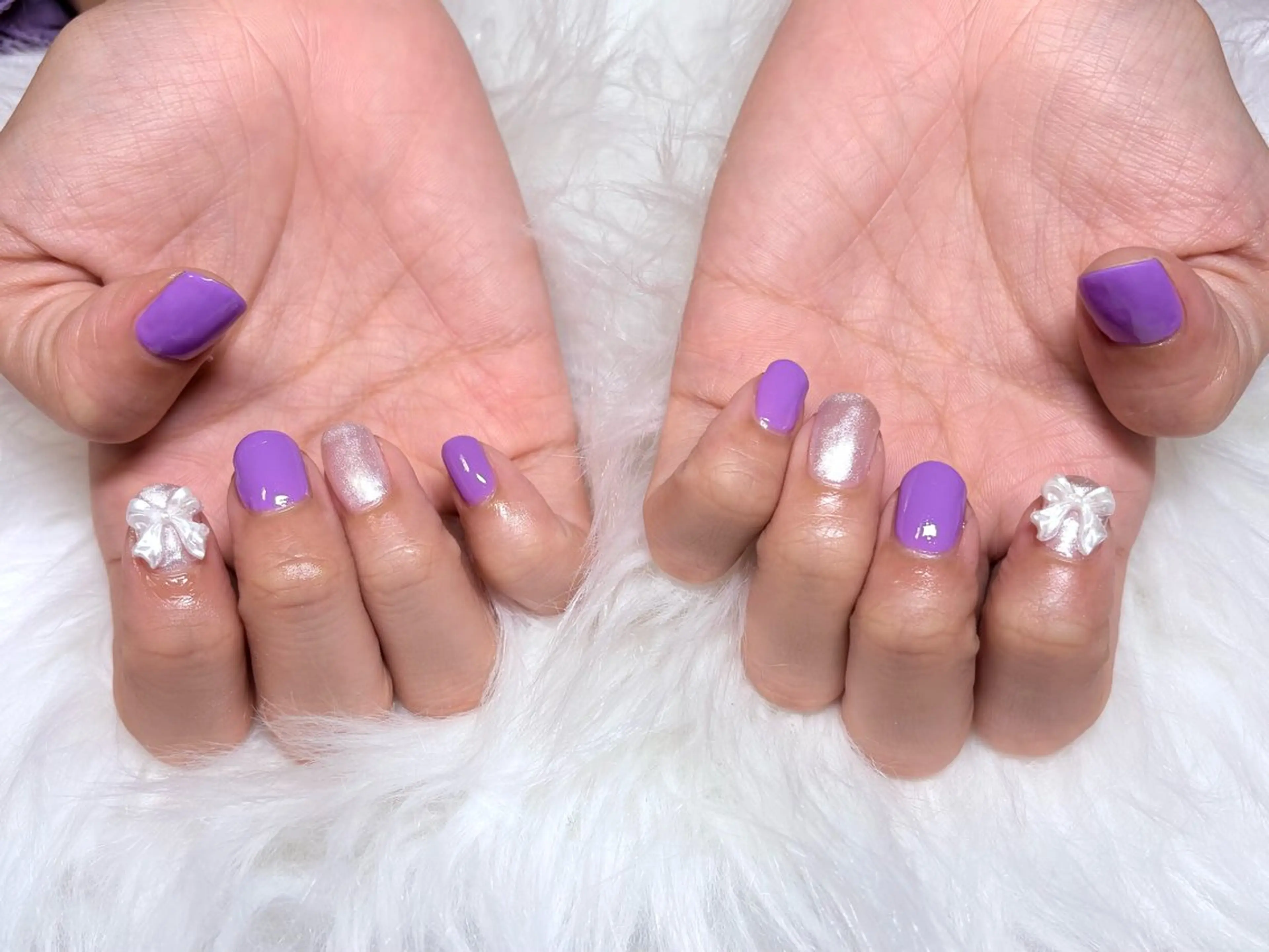 ネイル ガーリー ワンカラーネイル リボン ハンドネイル Nailsalon Dahliaのネイルデザイン