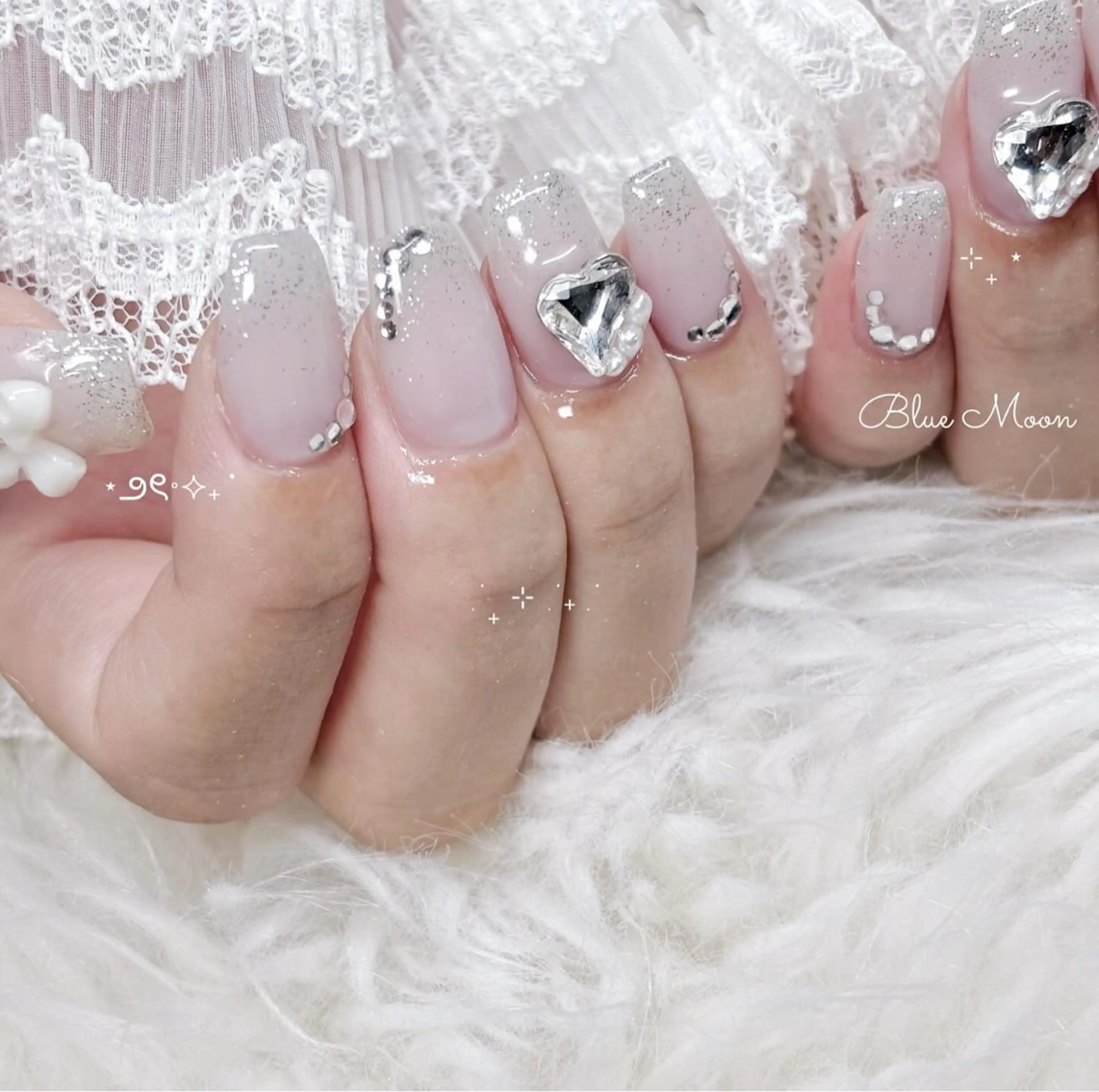 ネイル リボン ハンドネイル フットネイル ハンドケア nail salon Blue Moonのネイルデザイン