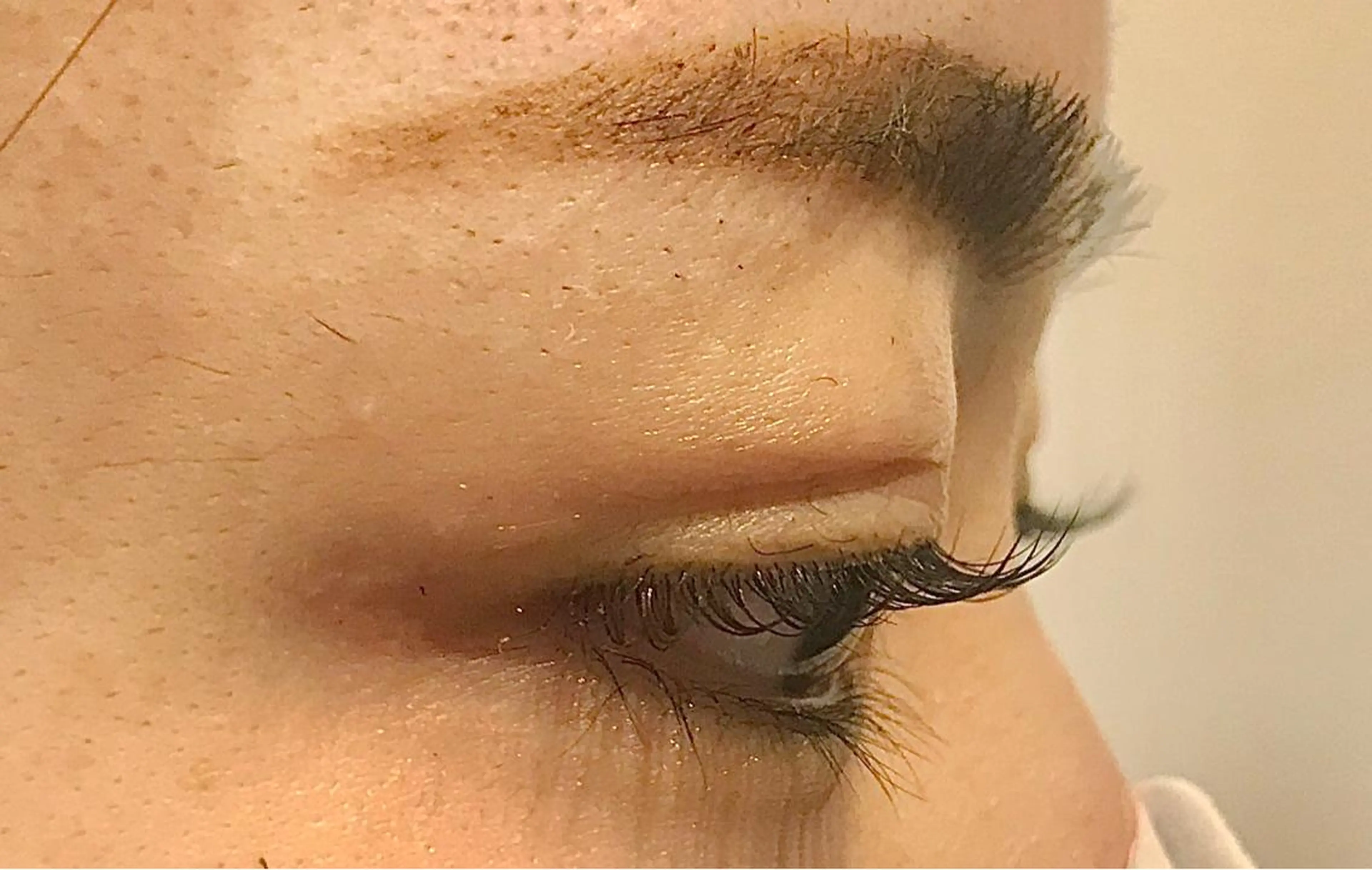 マツエク・マツパ miel大宮店所属・矢部 奈々の眉毛・アイブロウイメージ