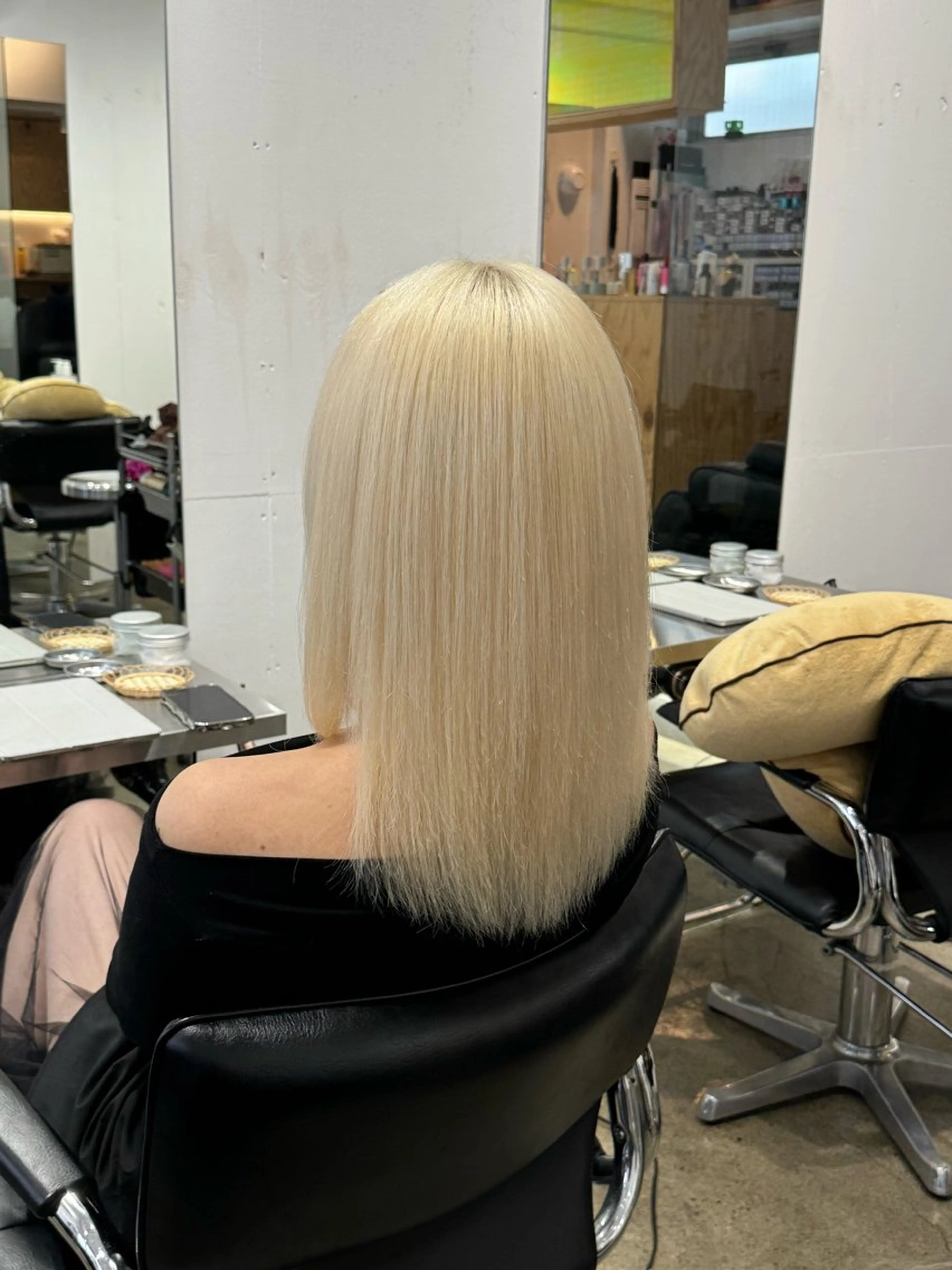 セミロング JUNYA 海外ガールヘアのヘアスタイル